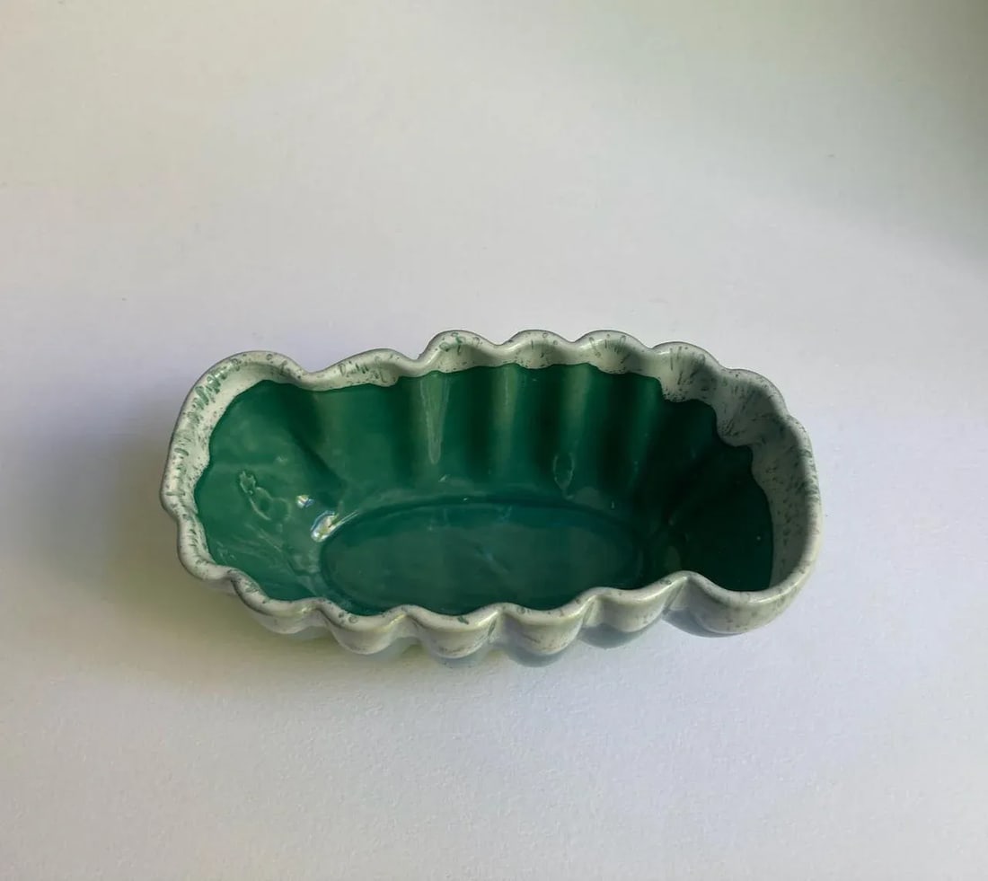 Vintage U P C O Ruffled Glazed Green & White Pottery Container - 5