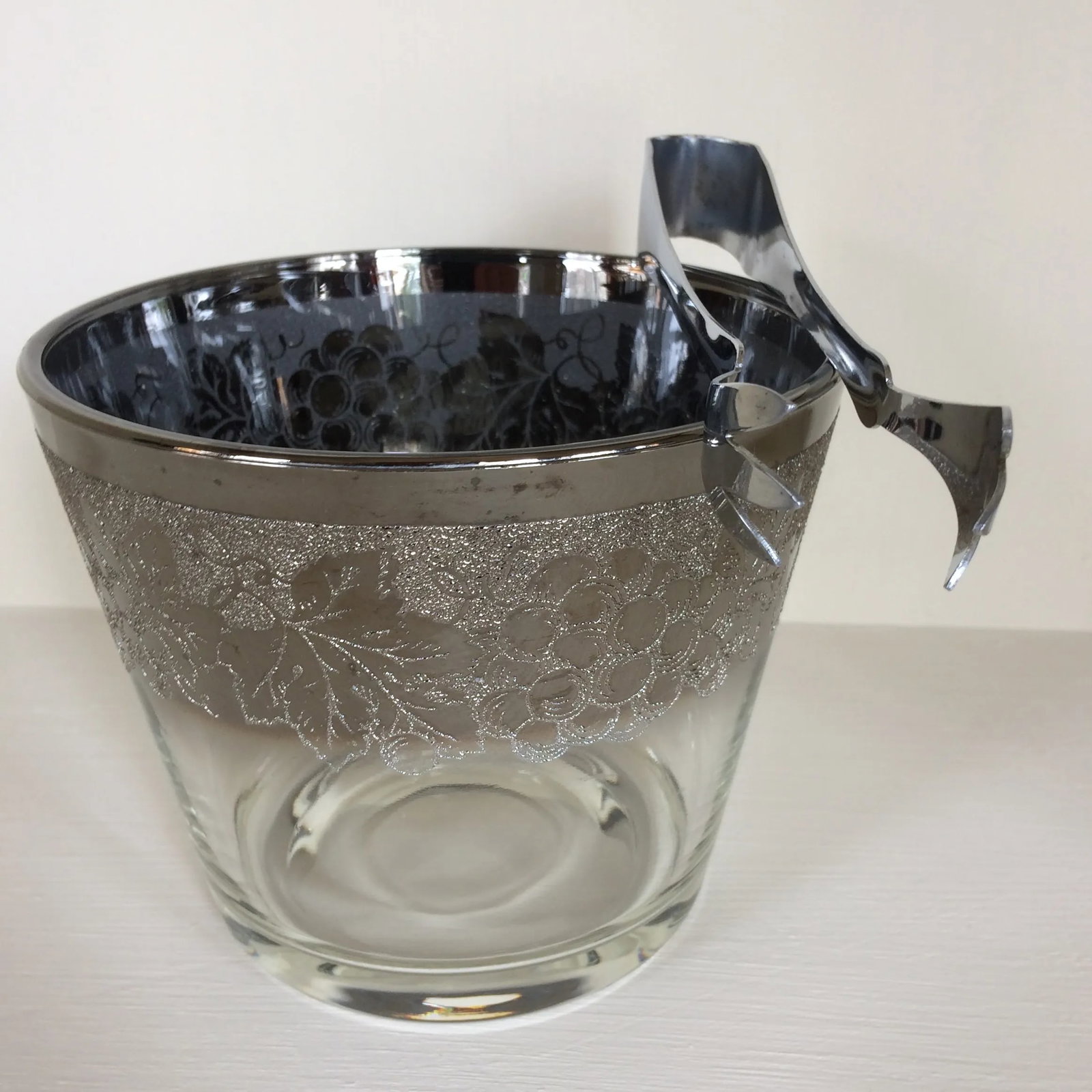 Dorothy Thorpe Style Grape Pattern Silver Fade Ice Bucket WithTongs and Six 12 Oz. Tumblers - Set of - 4