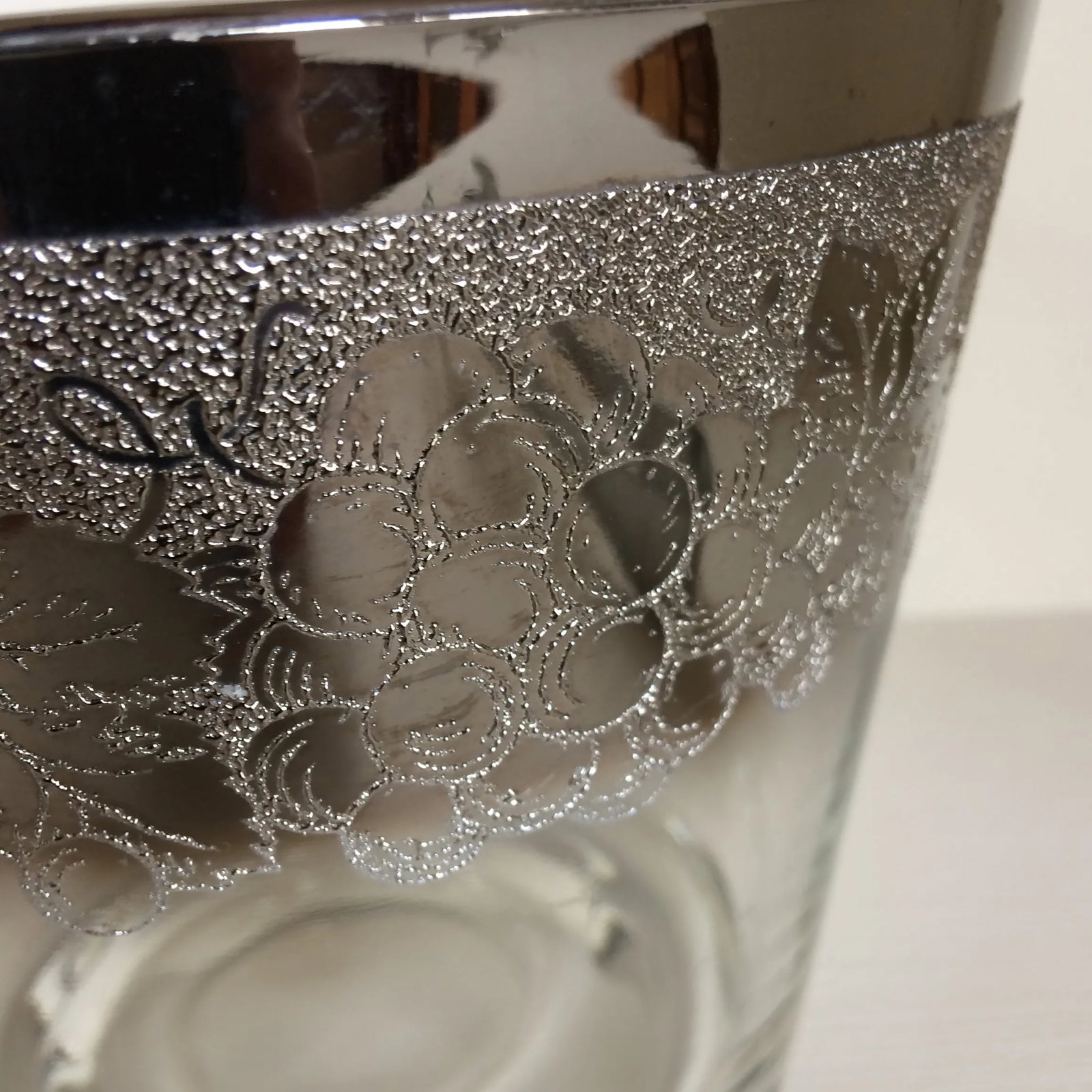 Dorothy Thorpe Style Grape Pattern Silver Fade Ice Bucket WithTongs and Six 12 Oz. Tumblers - Set of - 5