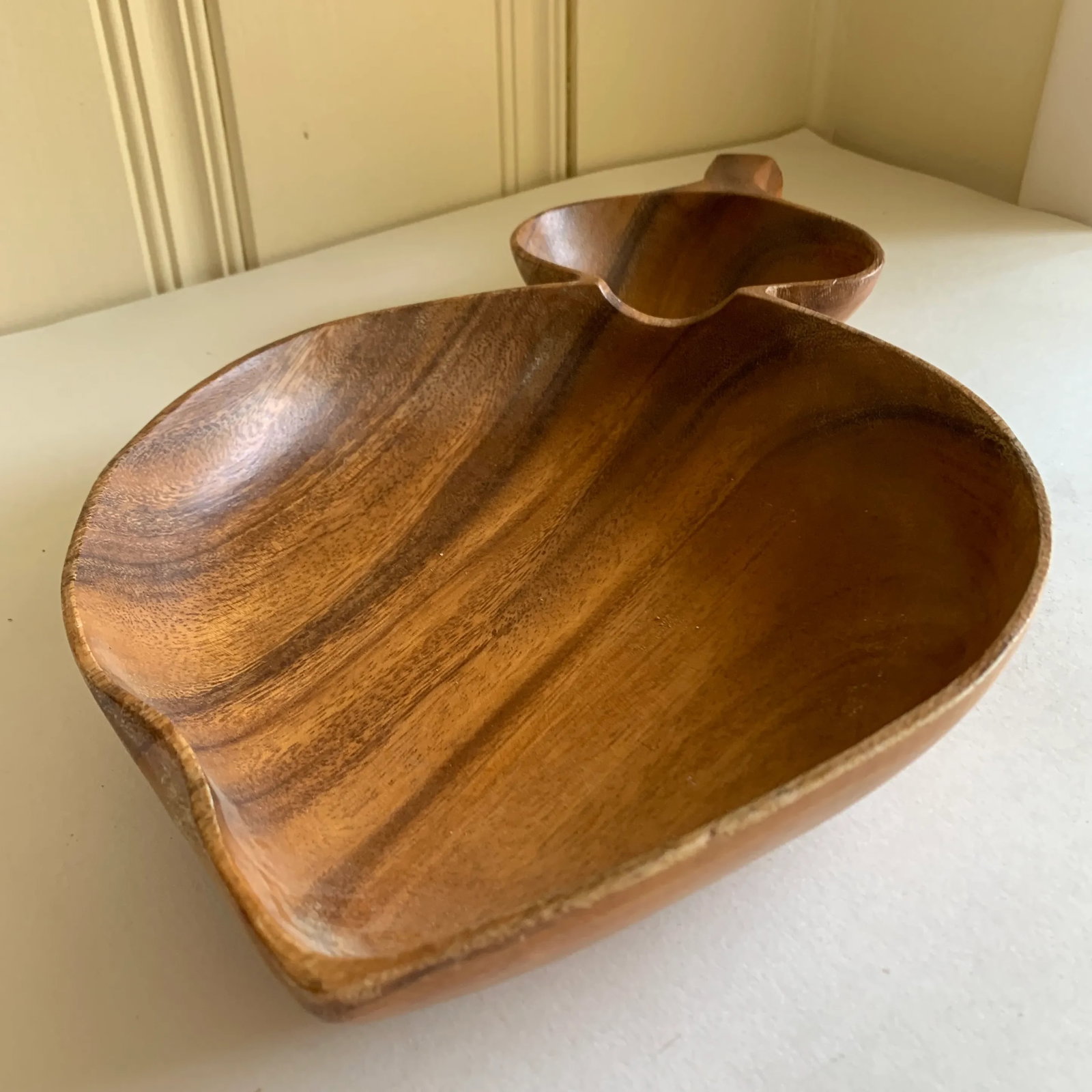 Vintage Hawaii Monkeypod Wood Tray - 4