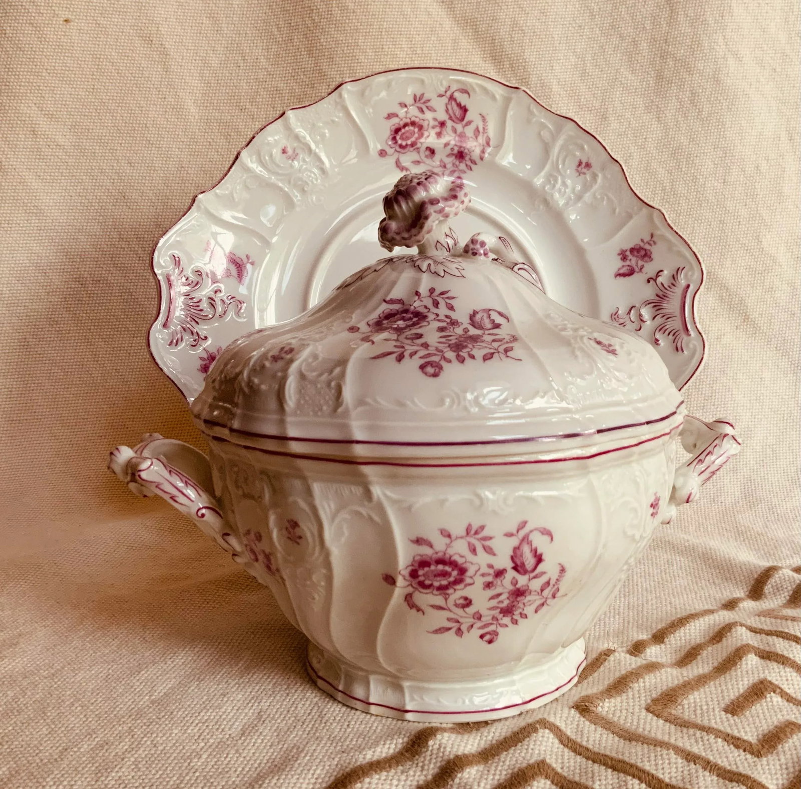 French Porcelain Sauce Tureen Set With Lid & Underplate, Circa 1820 - Rose Floral - 12
