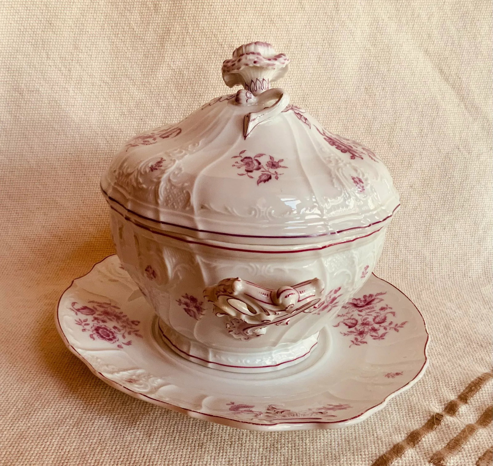 French Porcelain Sauce Tureen Set With Lid & Underplate, Circa 1820 - Rose Floral - 7