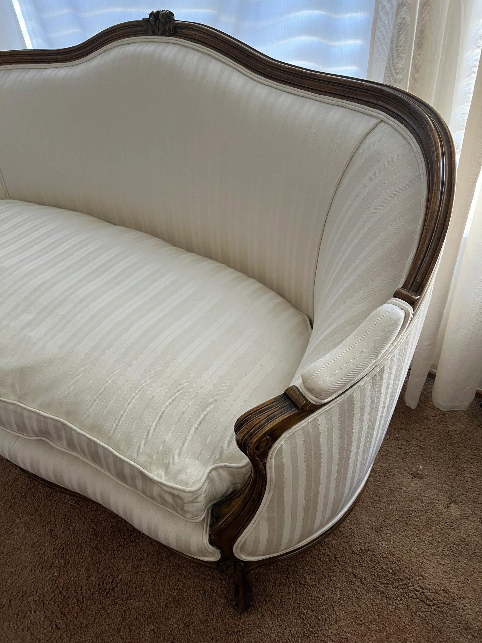 1940s French Style White Settee - 10