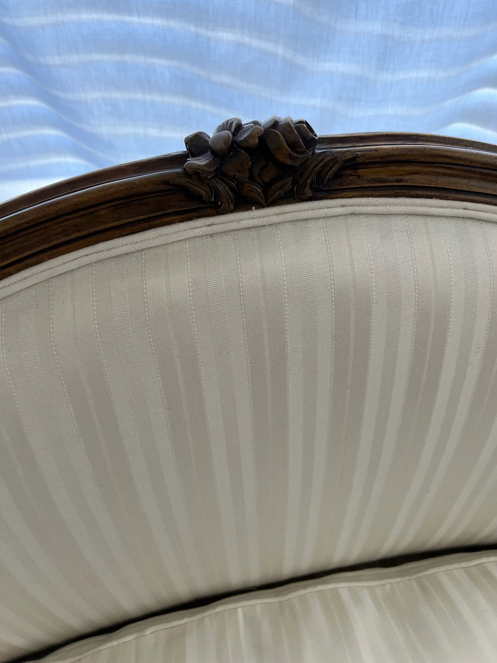 1940s French Style White Settee - 3