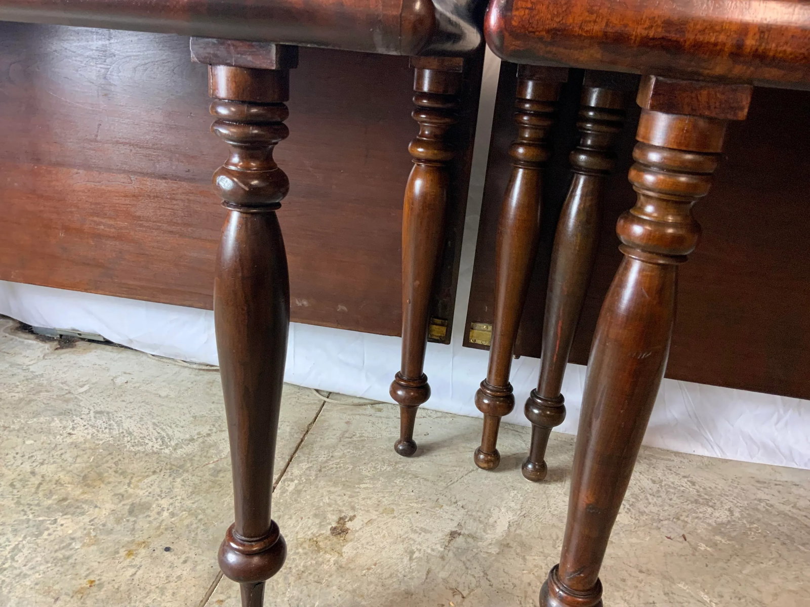 19th Century Sheraton Banquet Table - 3