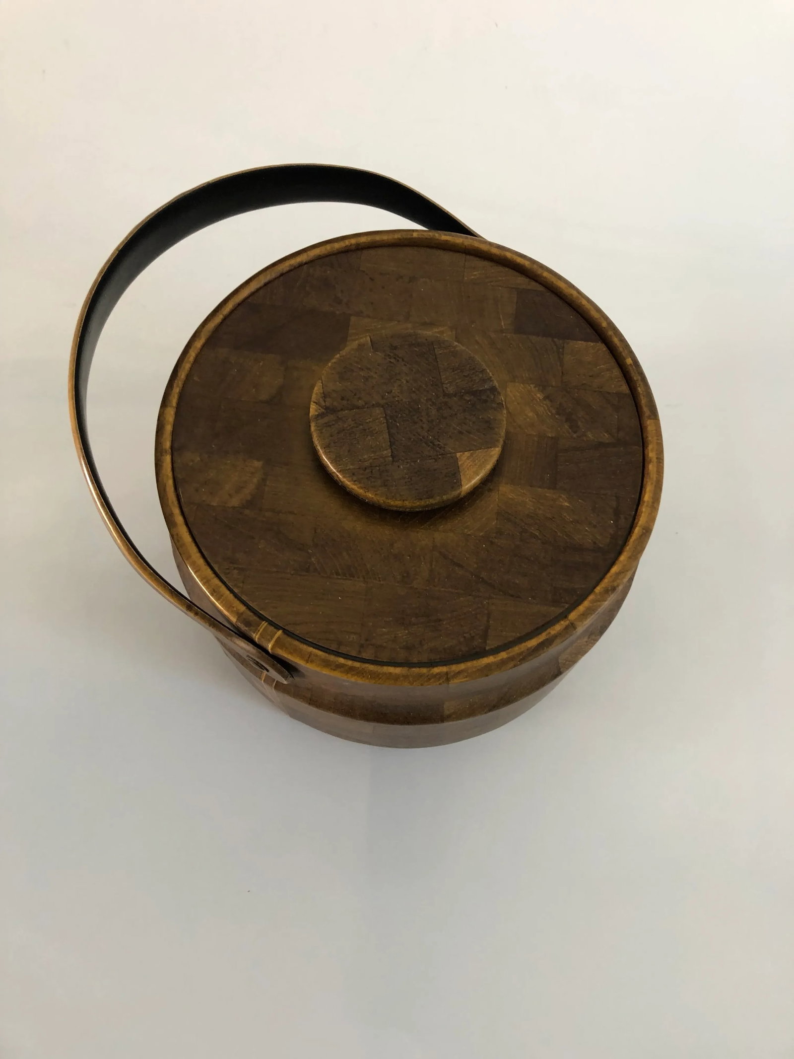 Midcentury Kraftware Ice Bucket - 3