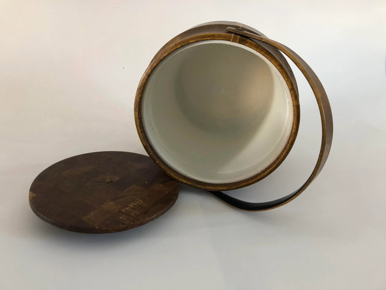 Midcentury Kraftware Ice Bucket - 5