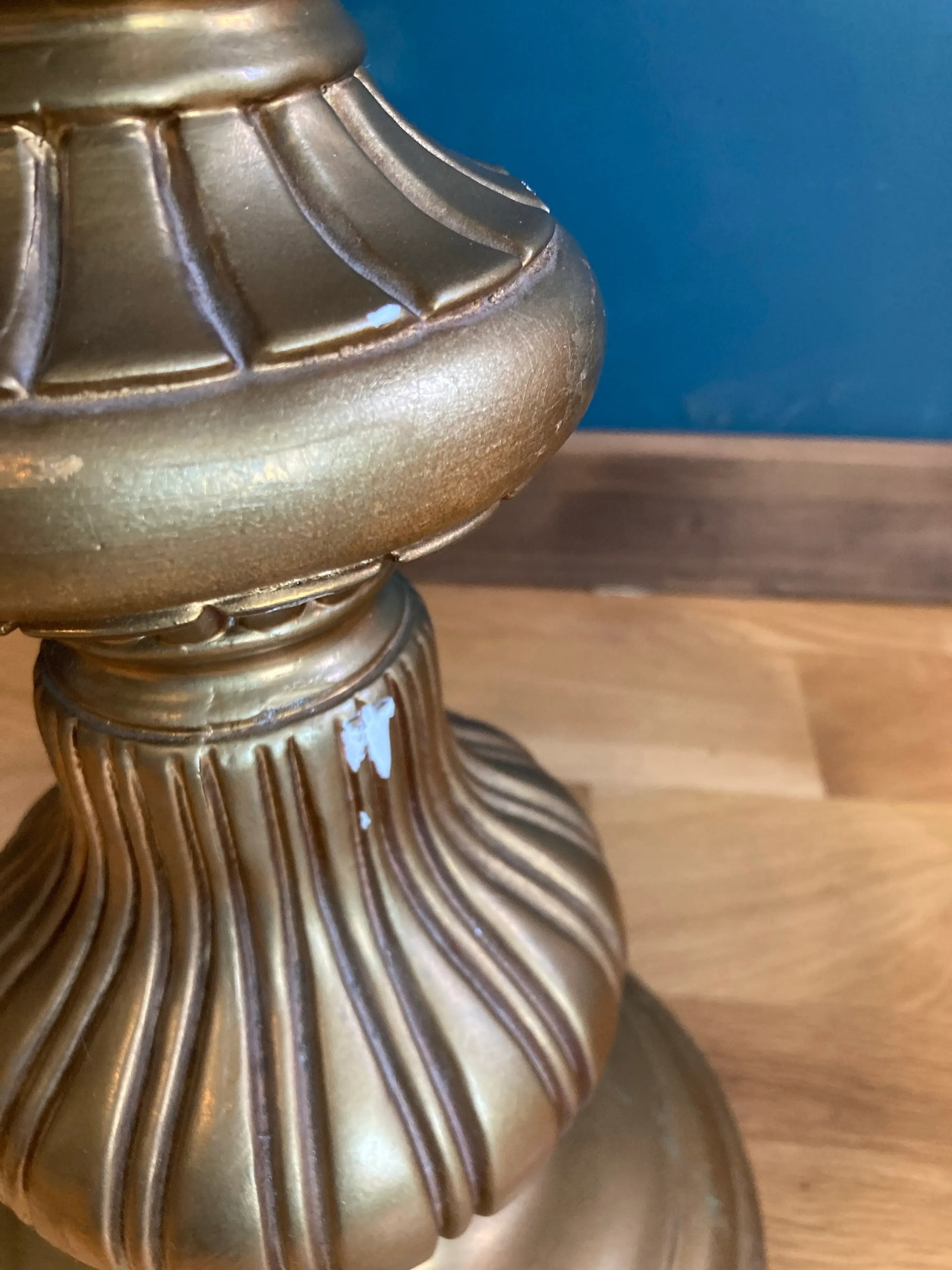 Mid 20th Century Italian Marble Small Table With Gold Base - 7