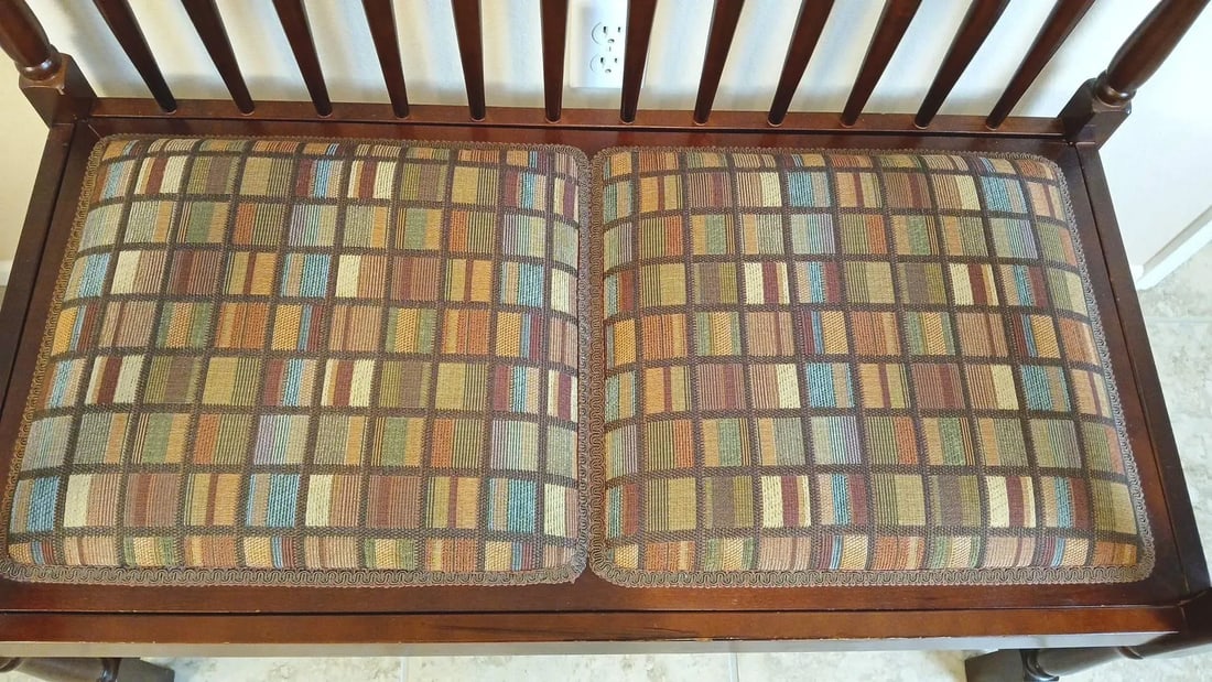 Antique Inspired Spindle Back Cherrywood Hall Bench With Removable Upholstered Seat. - 4