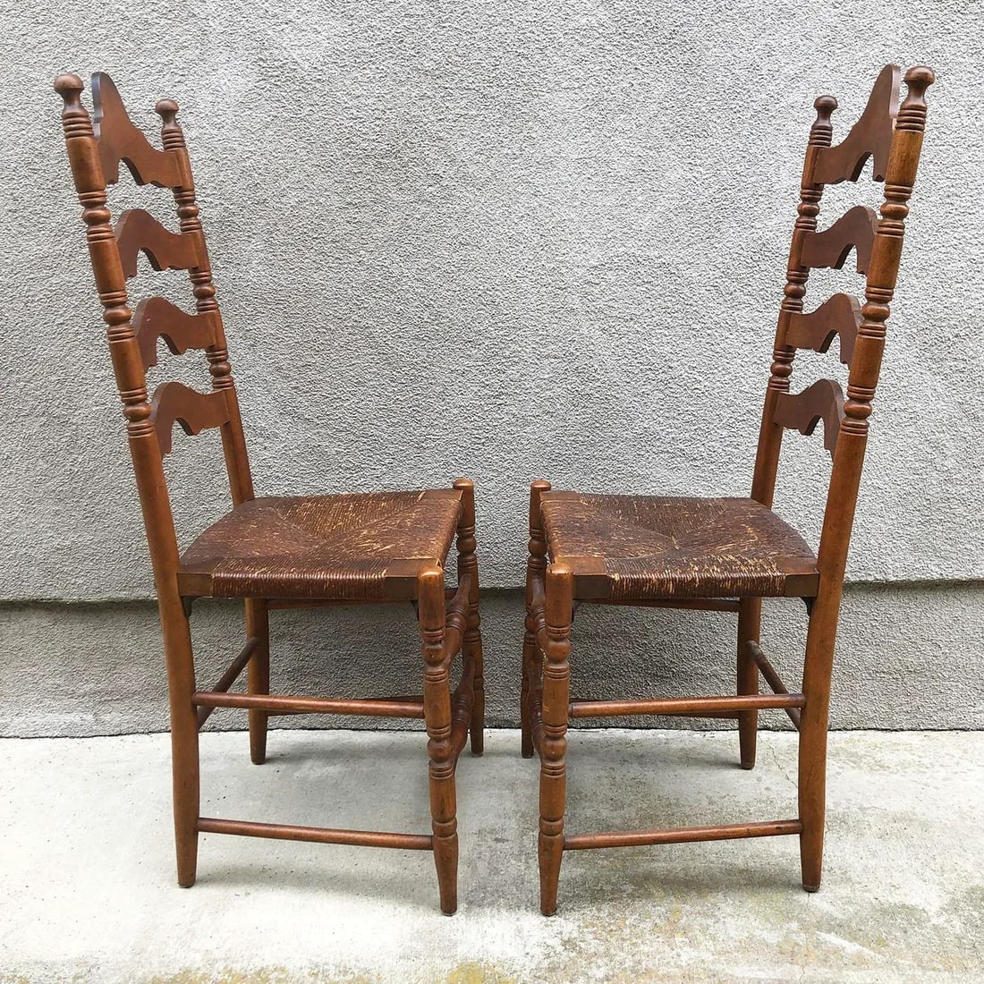 Pair of Early 20th Century Patinated Ladder Back Chairs - 3