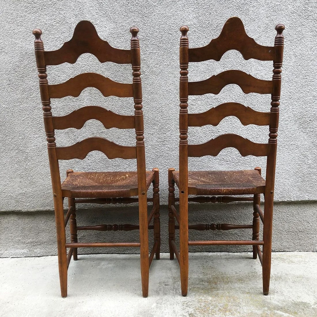 Pair of Early 20th Century Patinated Ladder Back Chairs - 4