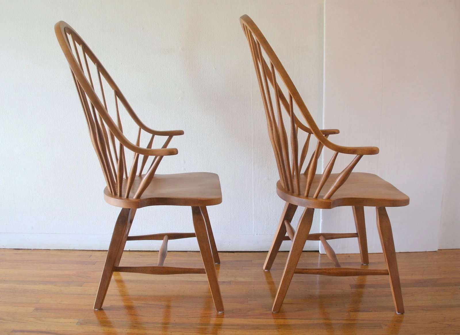 Mid Century Modern Style Pair of Windsor Chairs by Broyhill - 3