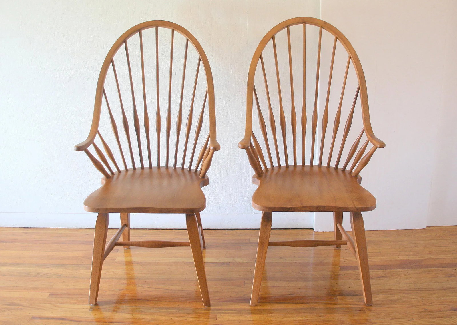Mid Century Modern Style Pair of Windsor Chairs by Broyhill - 7