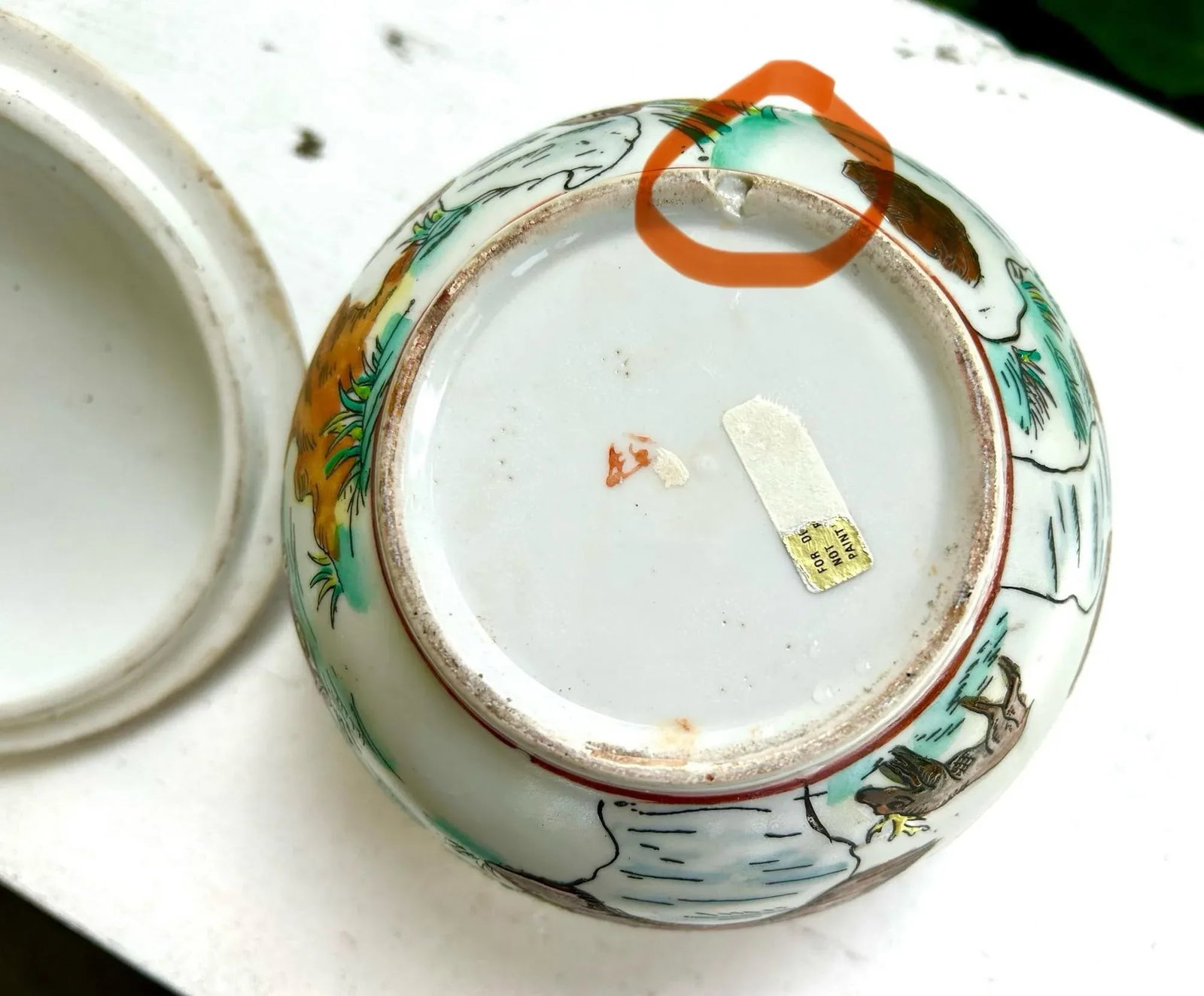 Chinese Lidded Bowl With Foo Dog Knob - 10