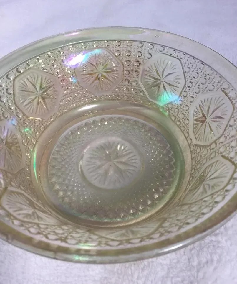 Vintage Imperial Iridescent Clear Carnival Glass Bowl With Starburst Pattern - 4