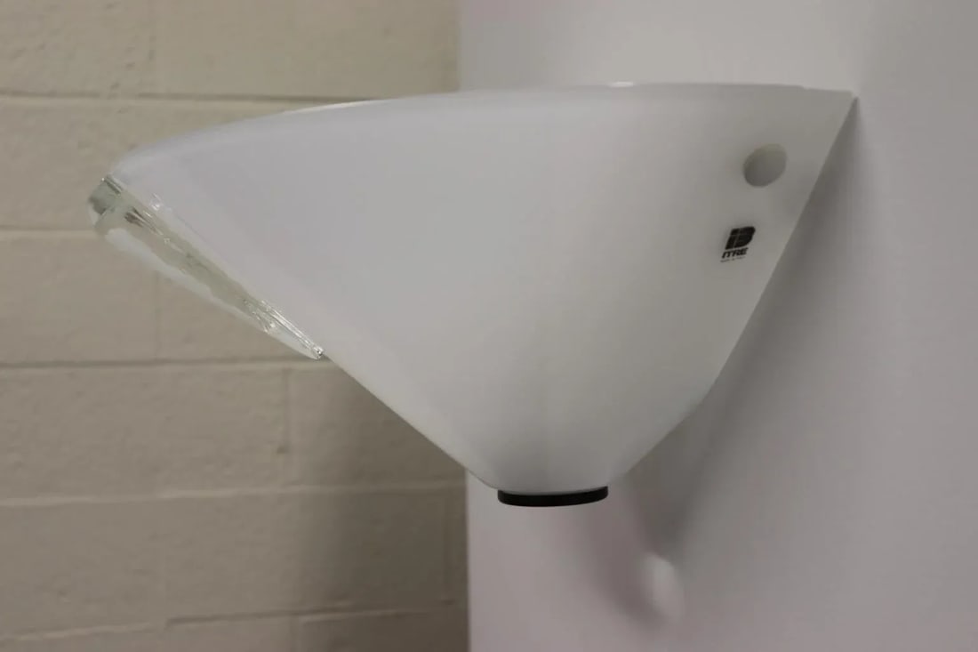 1980s Modern Murano Wall Lamp White Glass - 6