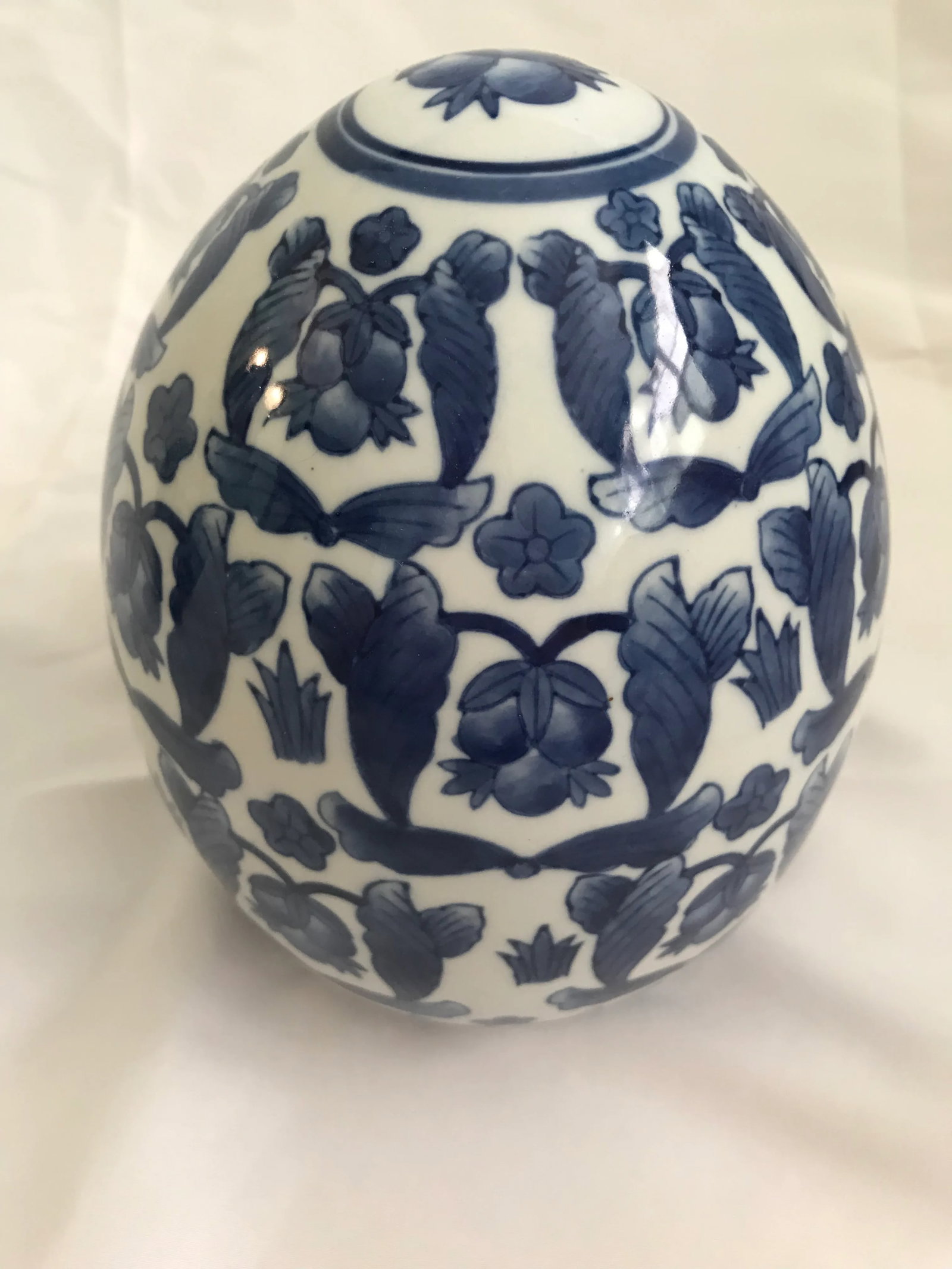 Vintage Chinese Chinoiserie Blue and White Egg - 6