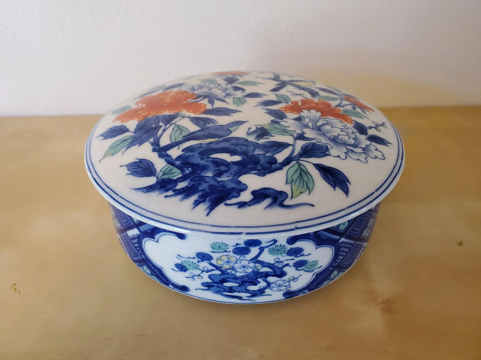 1960s Large Blue and White Vintage Porcelain Trinket Box - 7