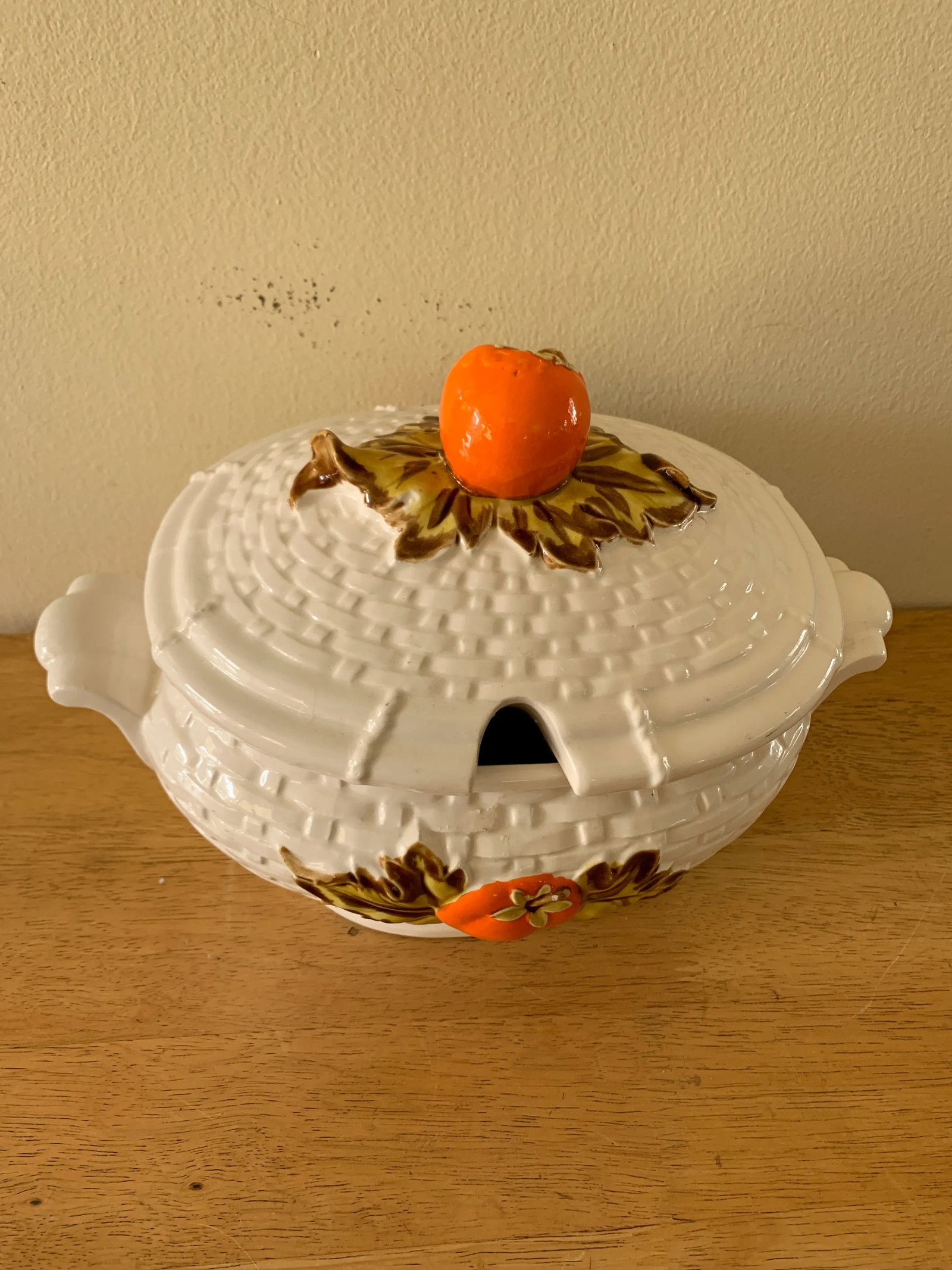Vintage Cottage Style Ceramic Soup Tureen - 9