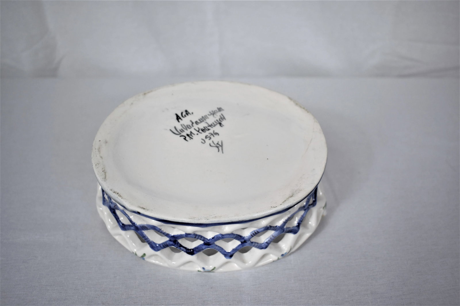 Vintage Dutch Pottery Basket - 7