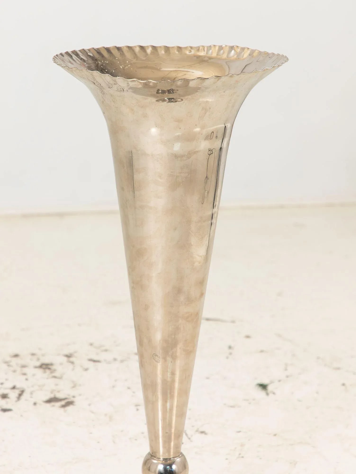 Silver Plate Footed Vase With Scalloped Lip, 2010s India - 3
