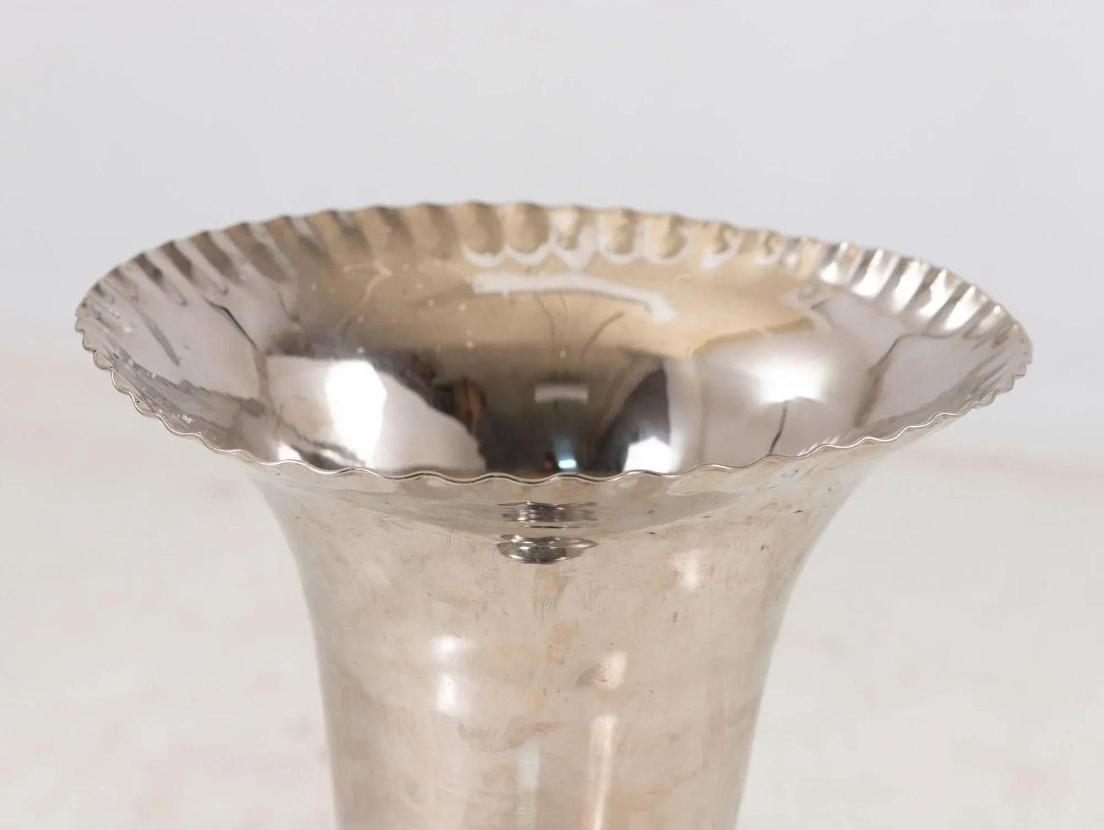 Silver Plate Footed Vase With Scalloped Lip, 2010s India - 7