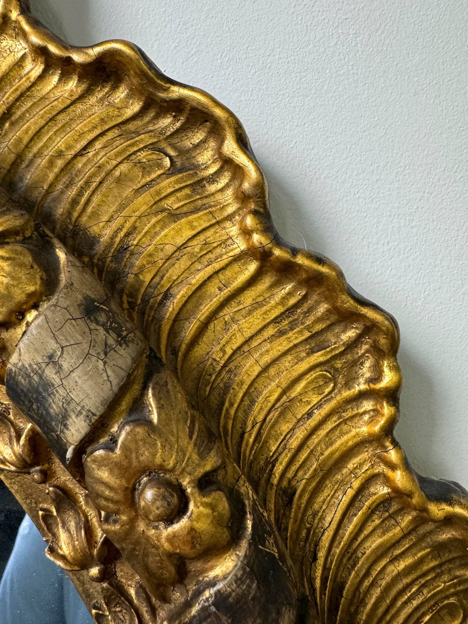 Antique Late 19th Century Carved Oval Gilt Mirror - 6