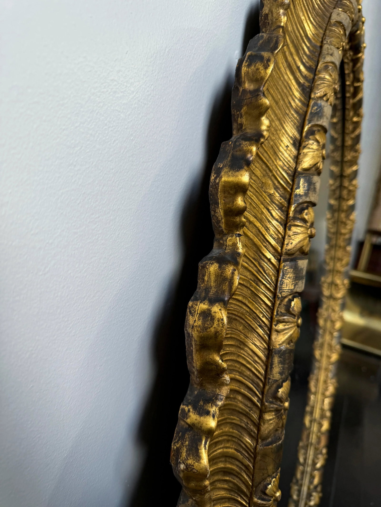 Antique Late 19th Century Carved Oval Gilt Mirror - 7