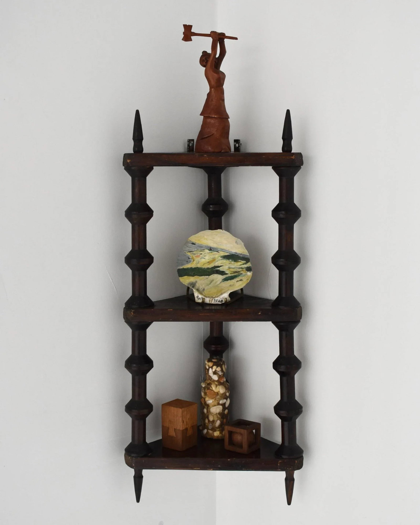 Vintage Folk Art Spool Corner Shelf, Circa Early 20th Century - 2