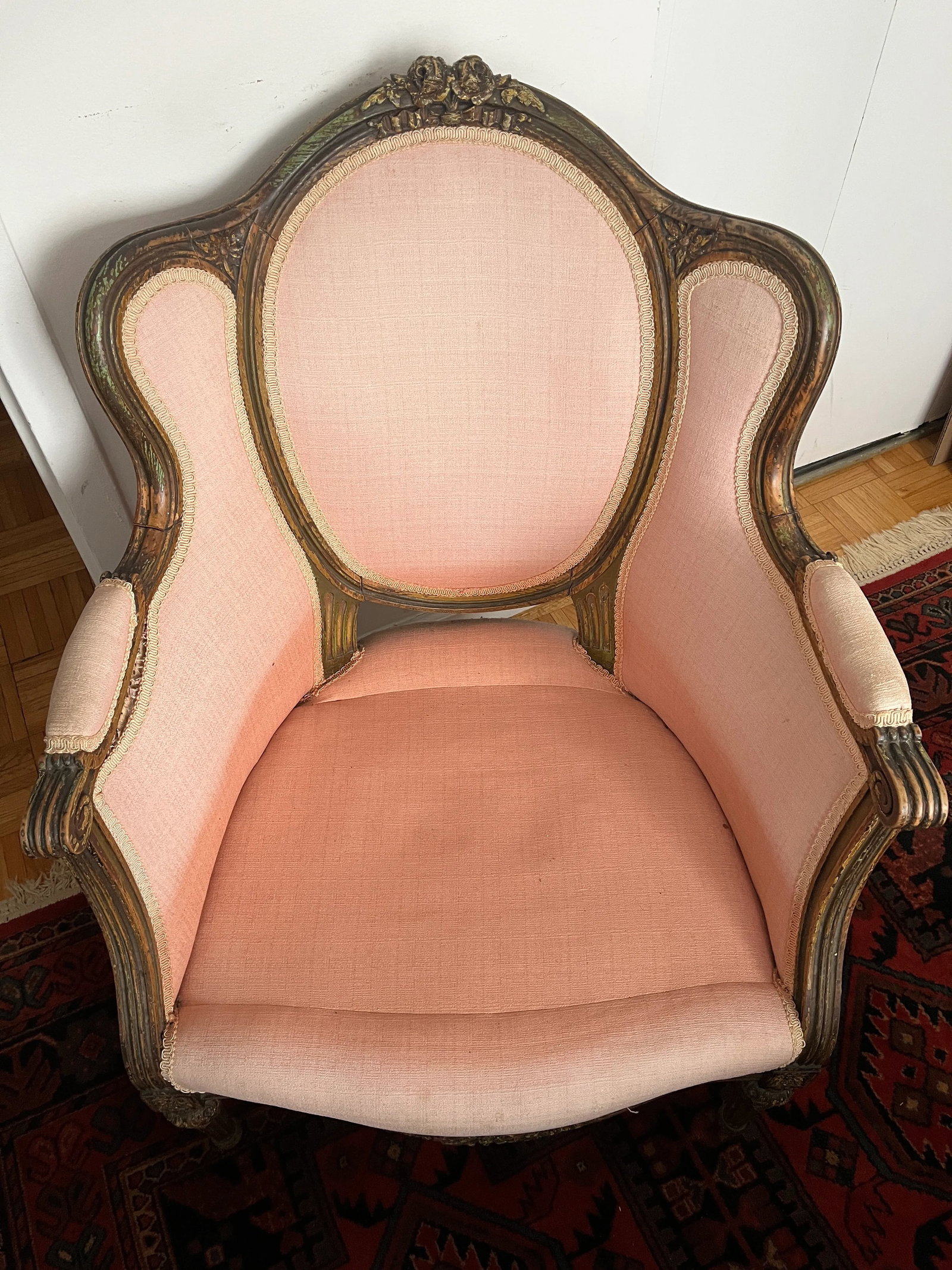Early 19th Century Exquisite Round Wingback Antique Pink Side Chair Louis XV Style - 4