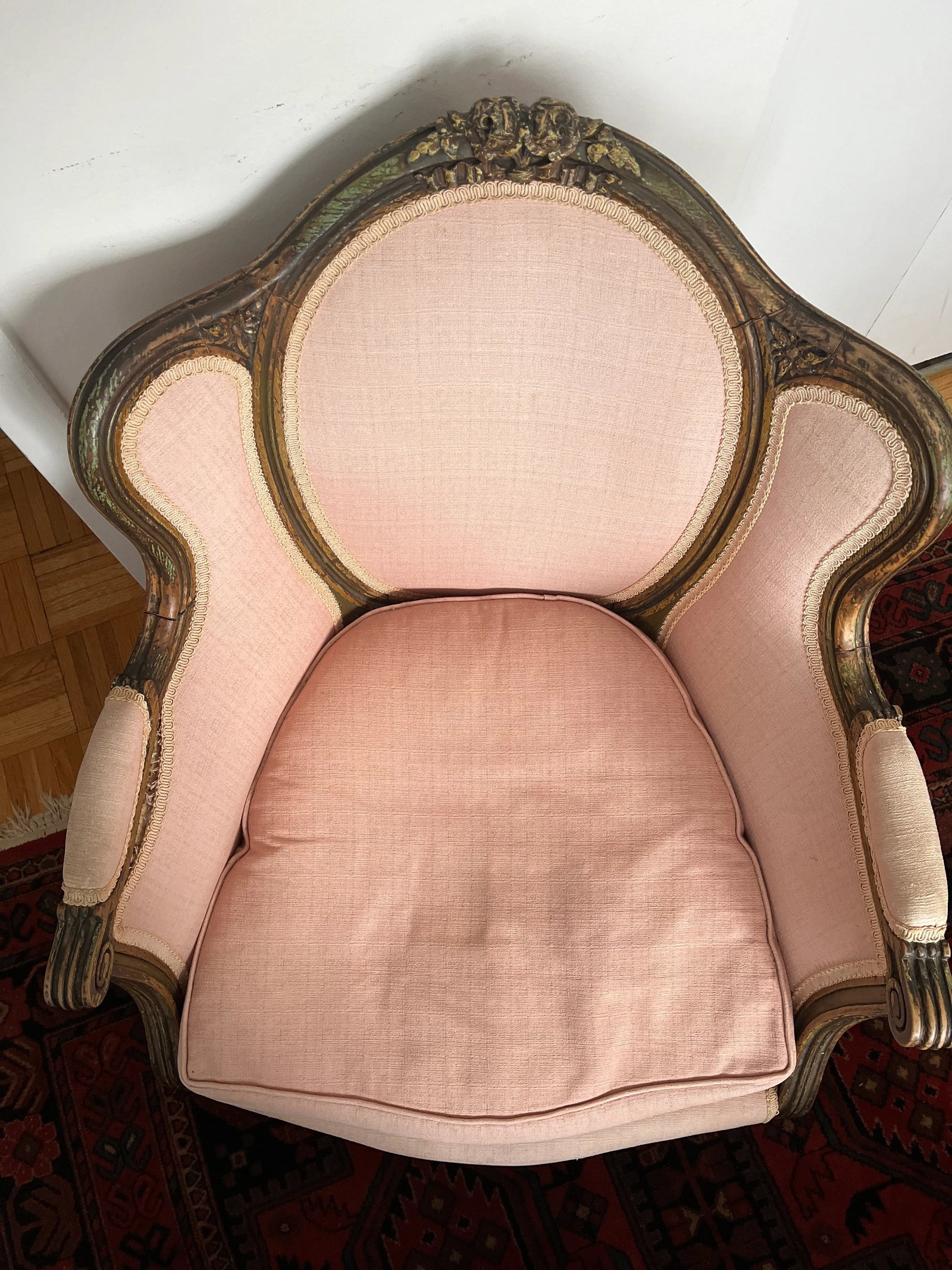 Early 19th Century Exquisite Round Wingback Antique Pink Side Chair Louis XV Style - 5