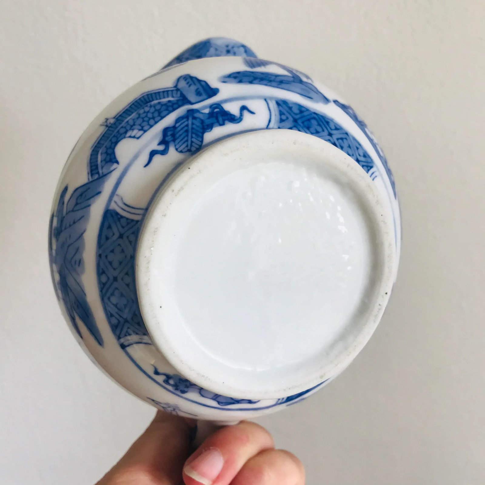 Vintage Willow-Ware Style Chinoiserie Blue and White Gravy Boat Pitcher - 4