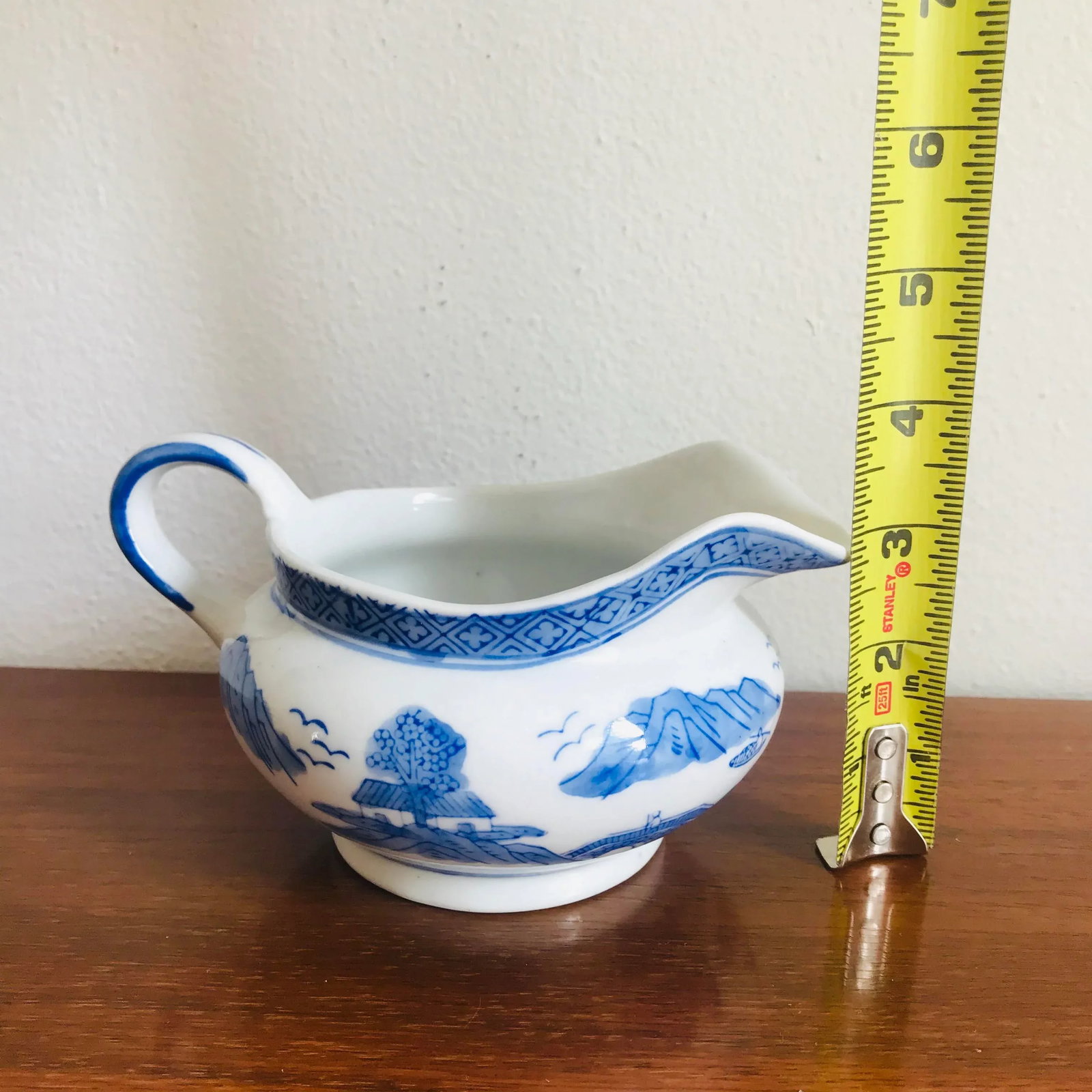 Vintage Willow-Ware Style Chinoiserie Blue and White Gravy Boat Pitcher - 8