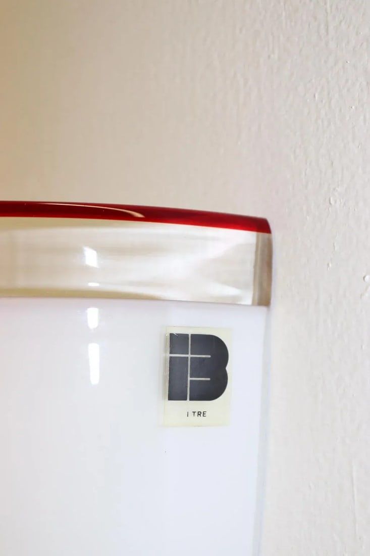 1980s Murano Itre Wall Lamp White Glass Red Stripe. - 6