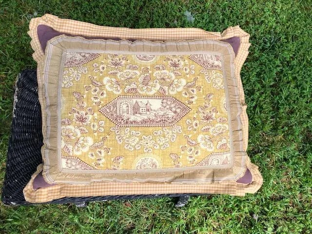 French Country Accent Pillow - 6