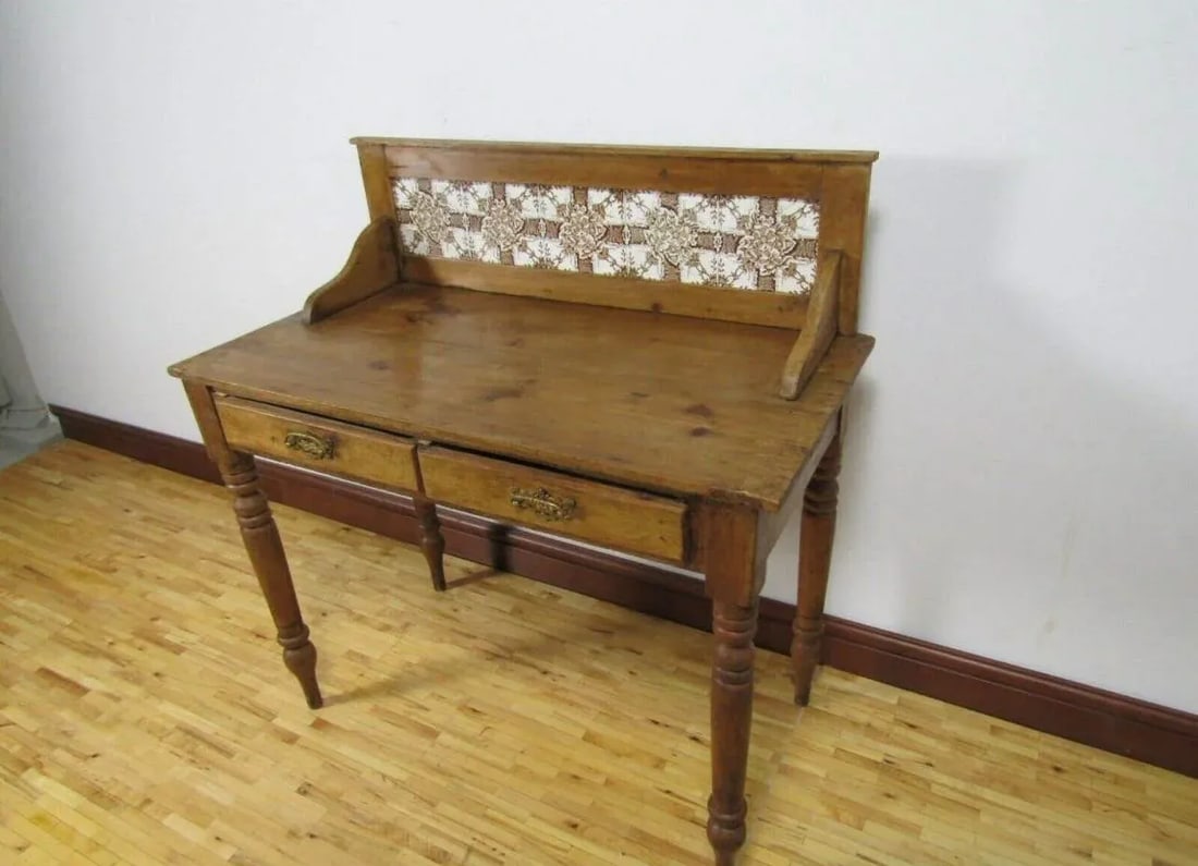 1890s English Victorian Pine Washstand With Tile Backsplash - 3