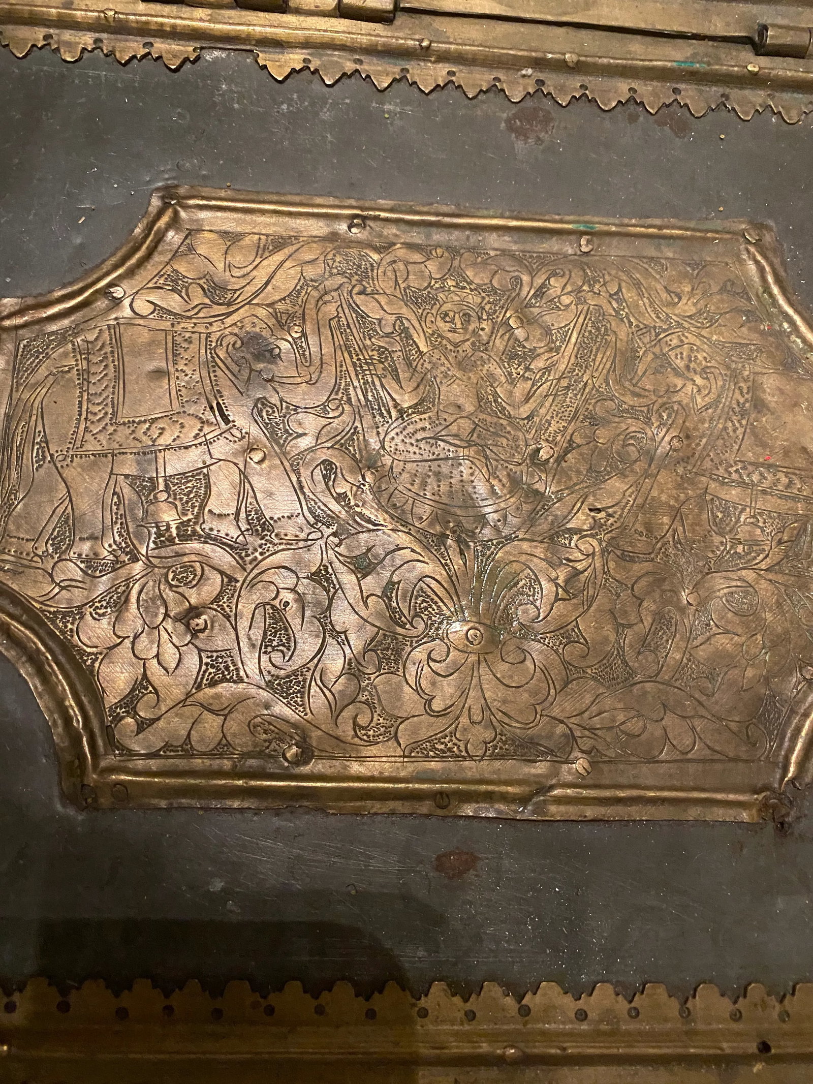 Antique Anglo Indian Brass Engraved Chest - 5