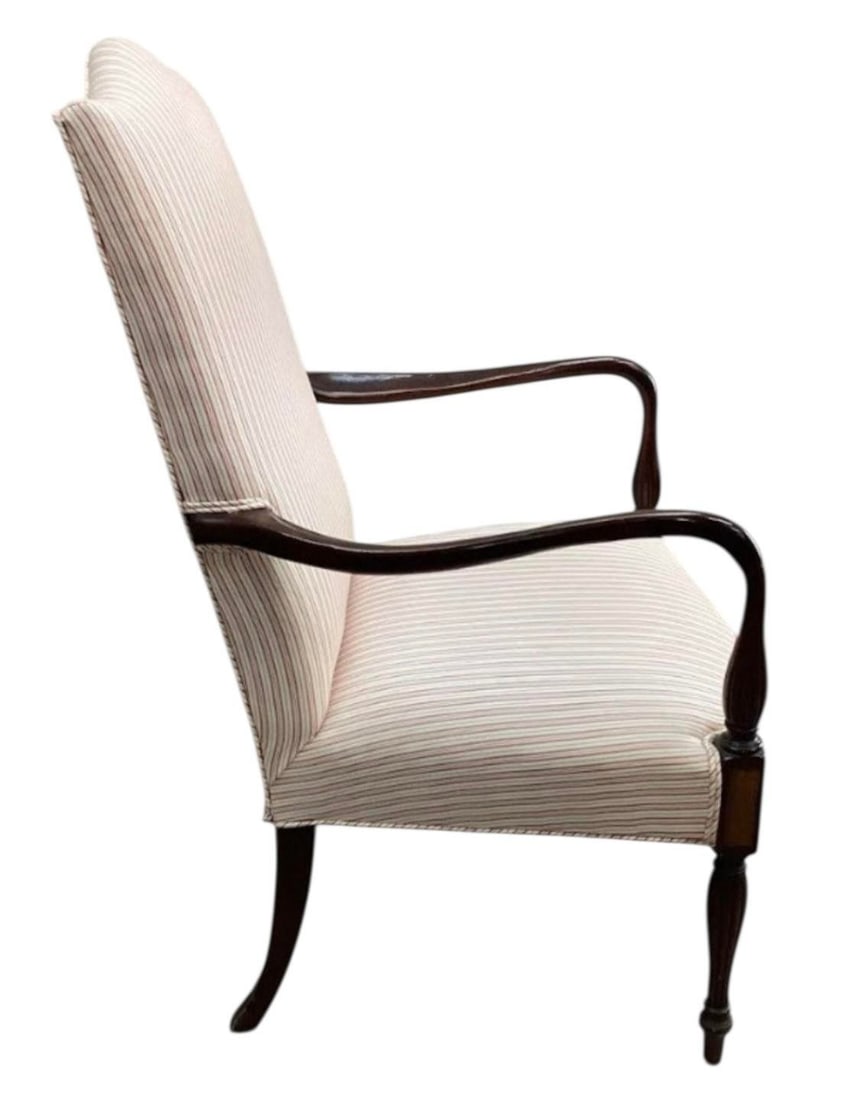 Elegant Antique Mahogany Armchair With Classic Edwardian Lines - 3