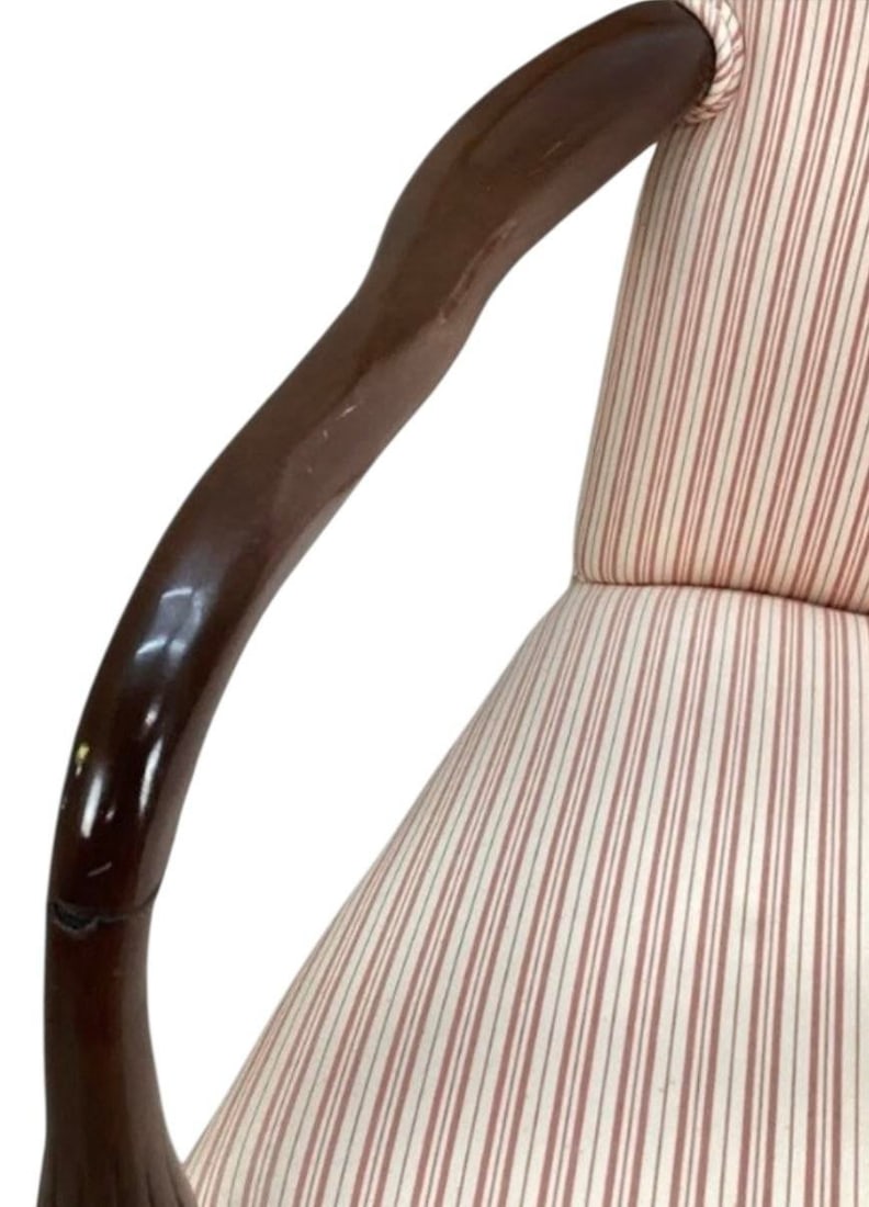 Elegant Antique Mahogany Armchair With Classic Edwardian Lines - 5