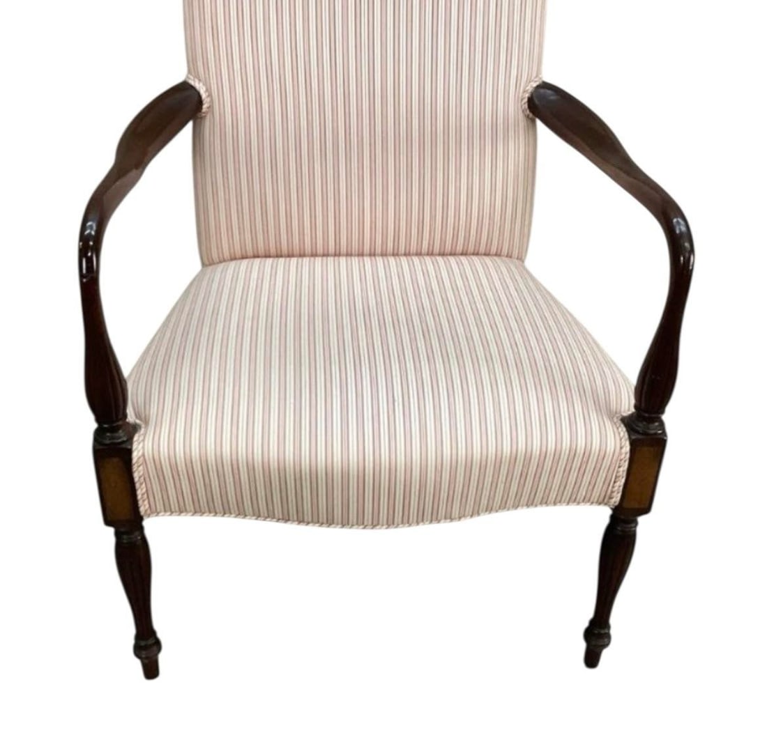 Elegant Antique Mahogany Armchair With Classic Edwardian Lines - 6