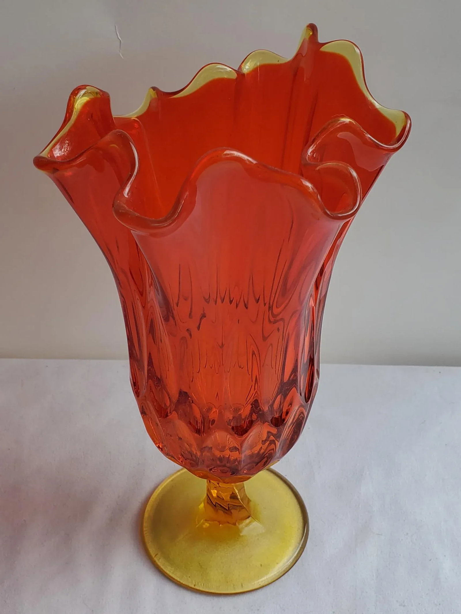 Mid Century Fenton Amberina Swung Thumbprint Hankerchirf Vase - 6