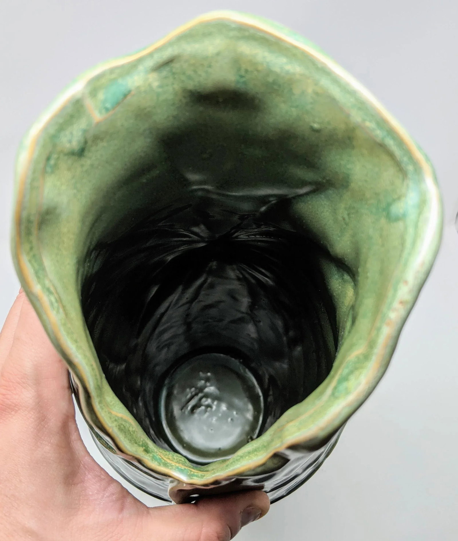 1970s Inspired Emerald Green Cabbage Style Ceramic Decorative Vase - 9