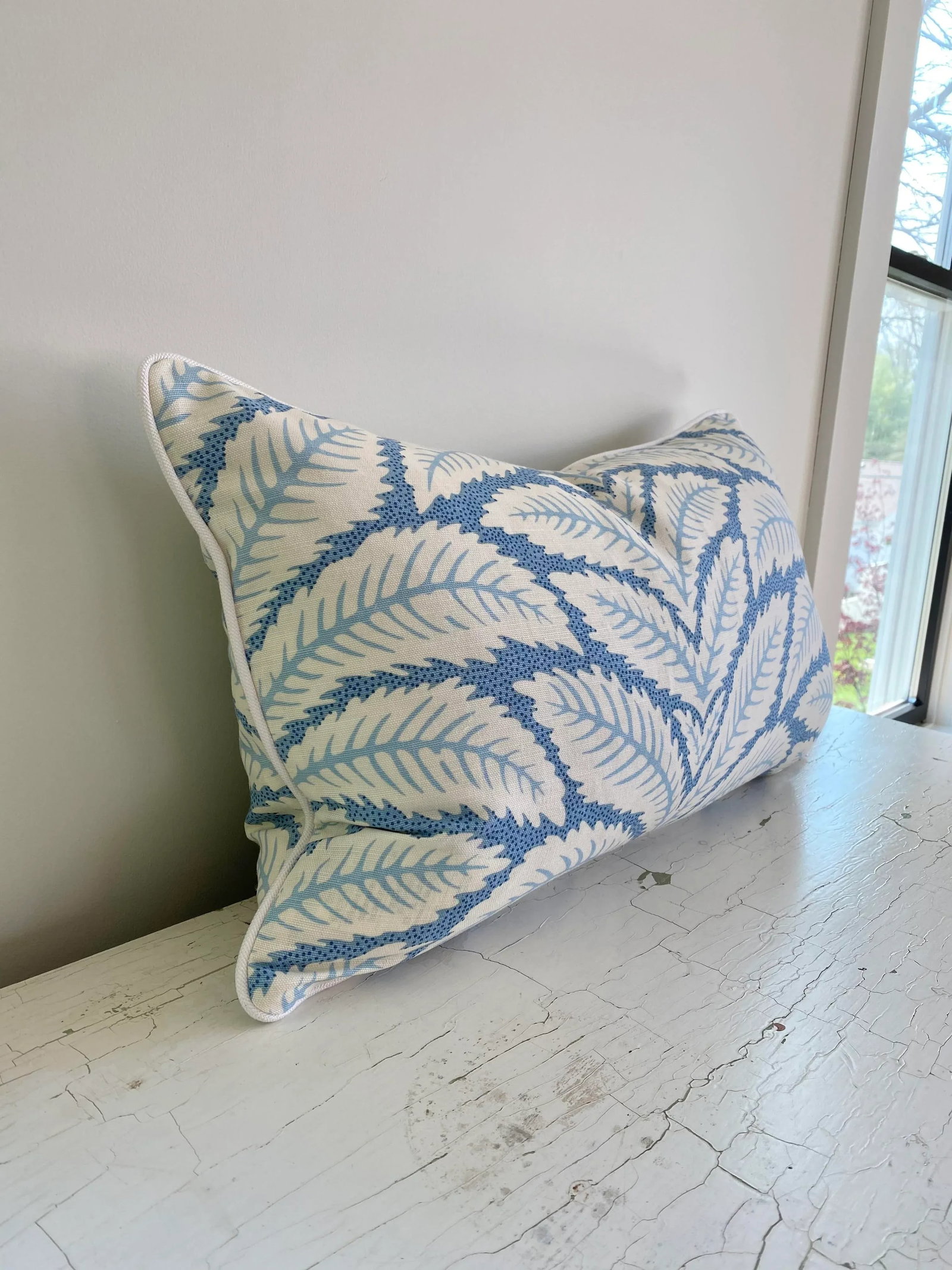 Traditional Lumbar Pillow in Brunschwig & Fils "Talavera" - 5