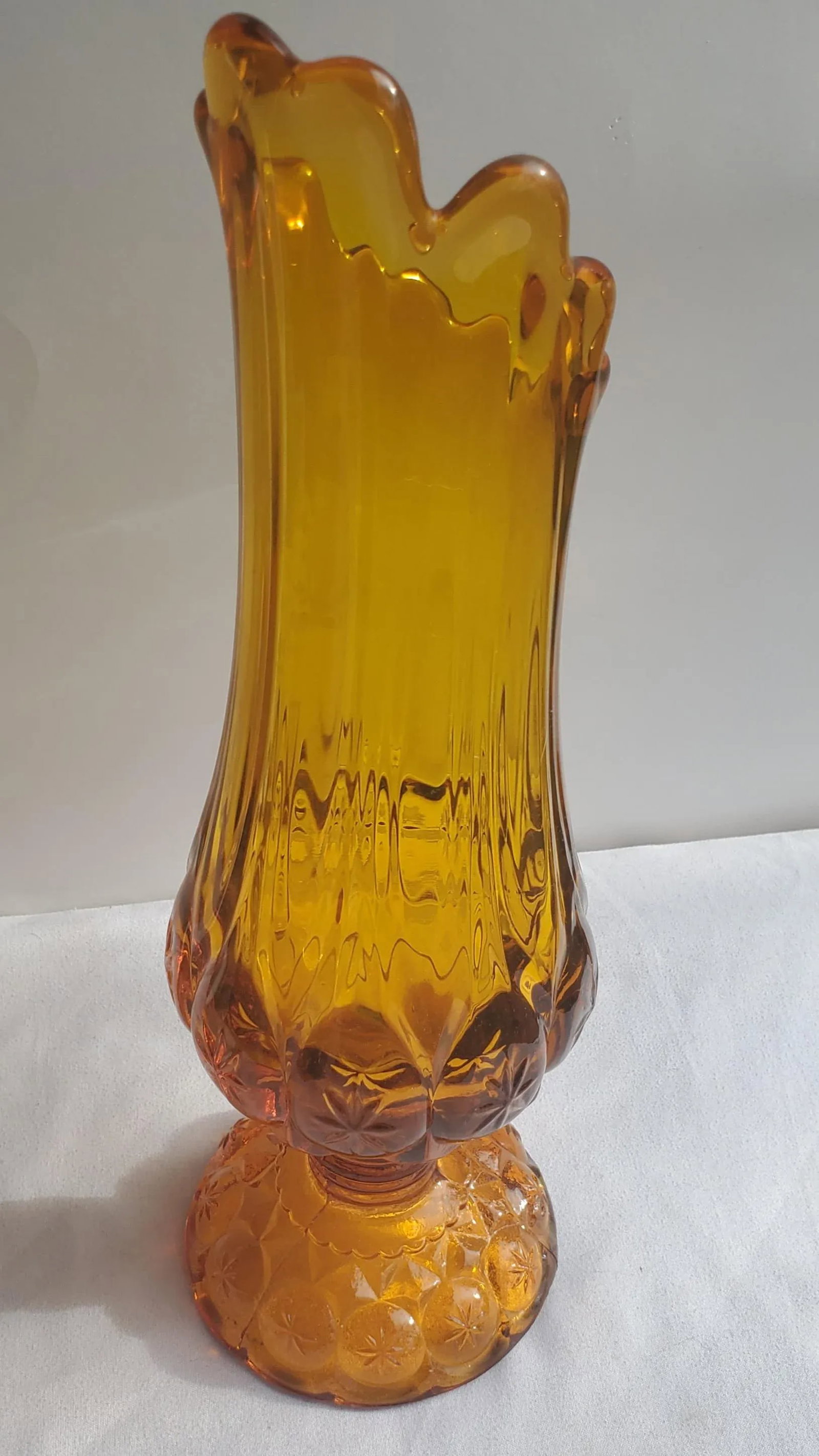 1966 Kanawha Amber Moon and Stars Glass Swung Vase - 5
