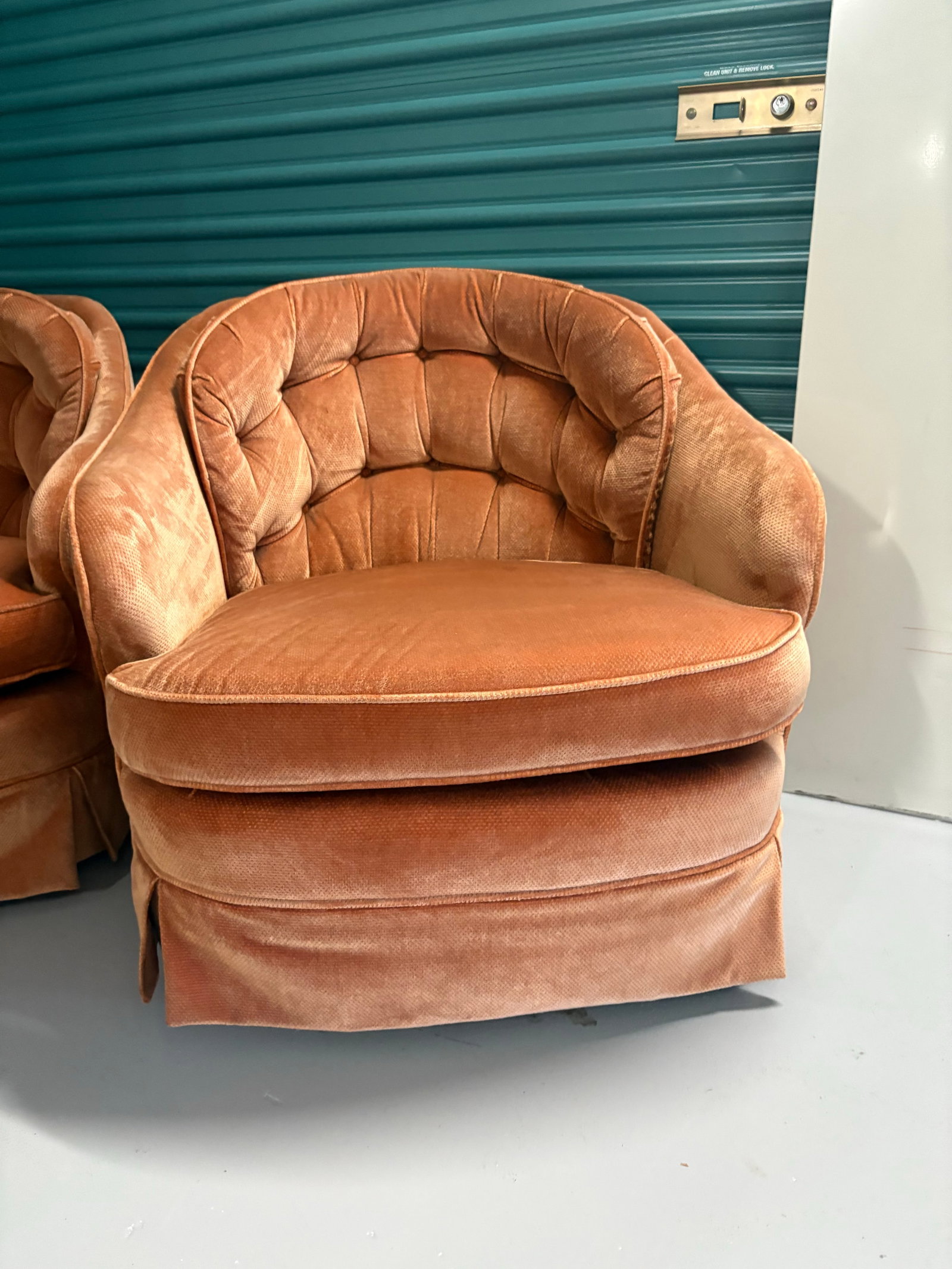 Swivel Barrel Tufted Club Lounge Chairs - 8