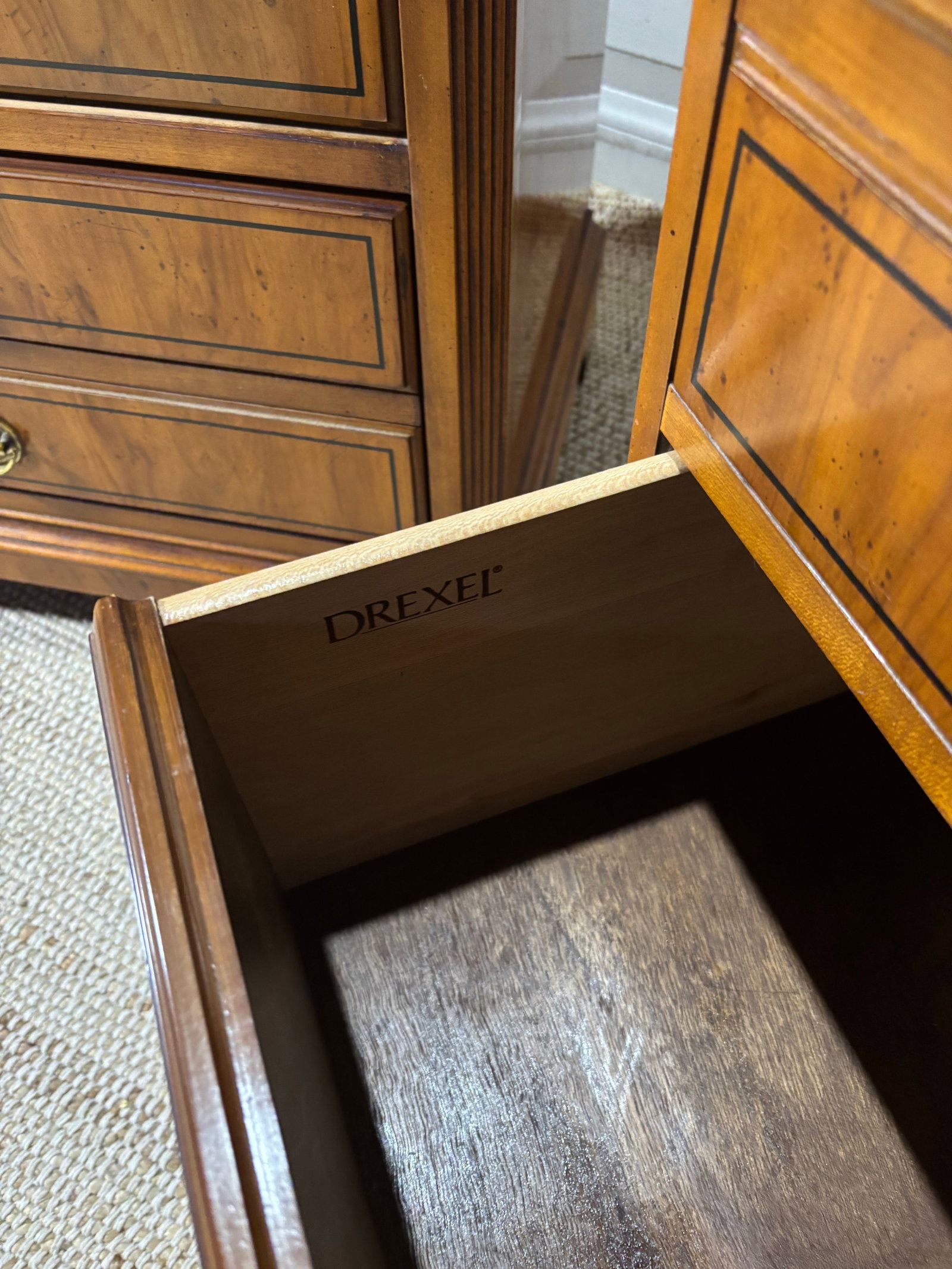 Late 20th Century Yew Wood Nightstands From the Yorkshire Collection by Drexel Heritage, 2 Pieces - 12