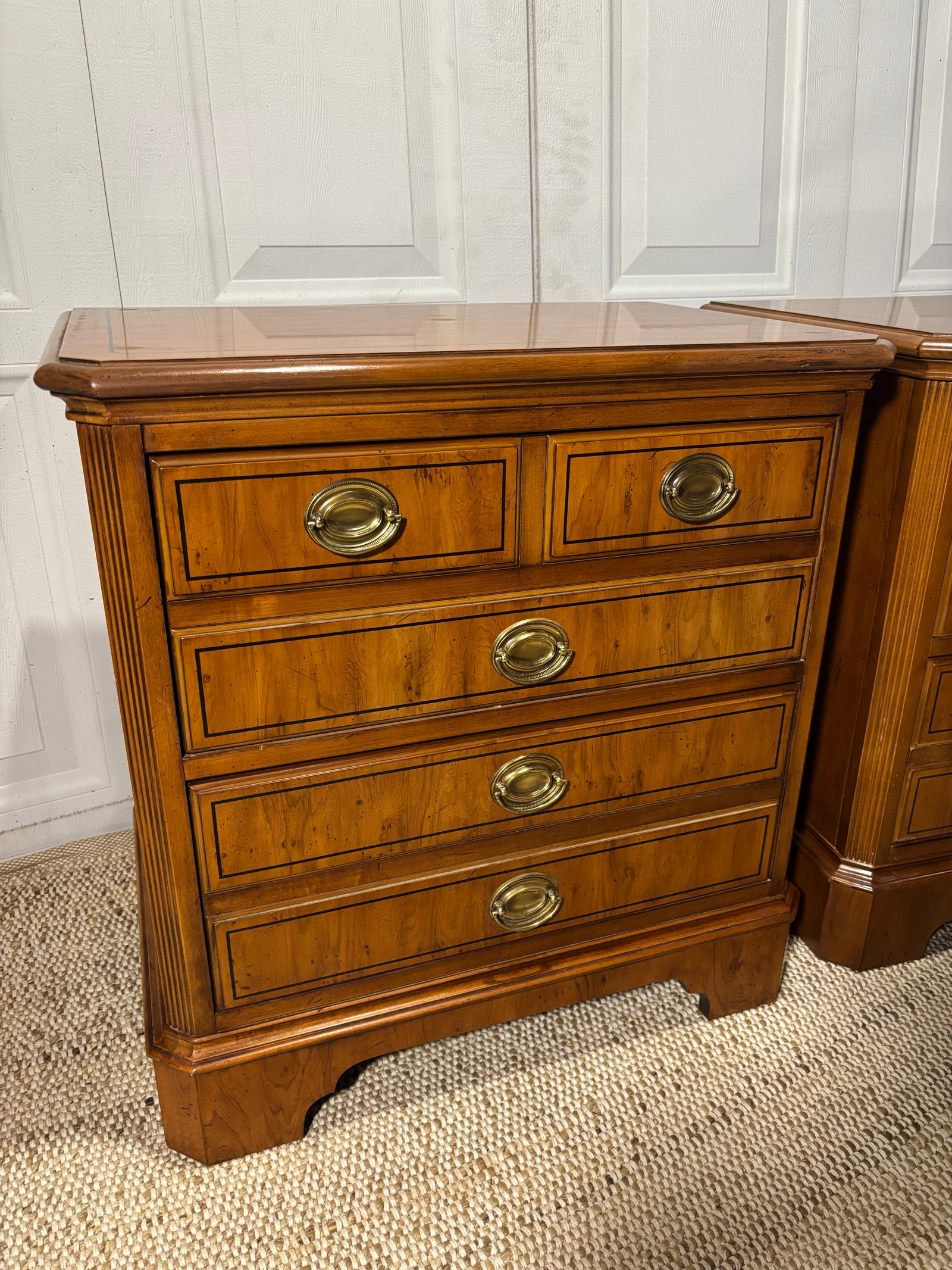 Late 20th Century Yew Wood Nightstands From the Yorkshire Collection by Drexel Heritage, 2 Pieces - 5