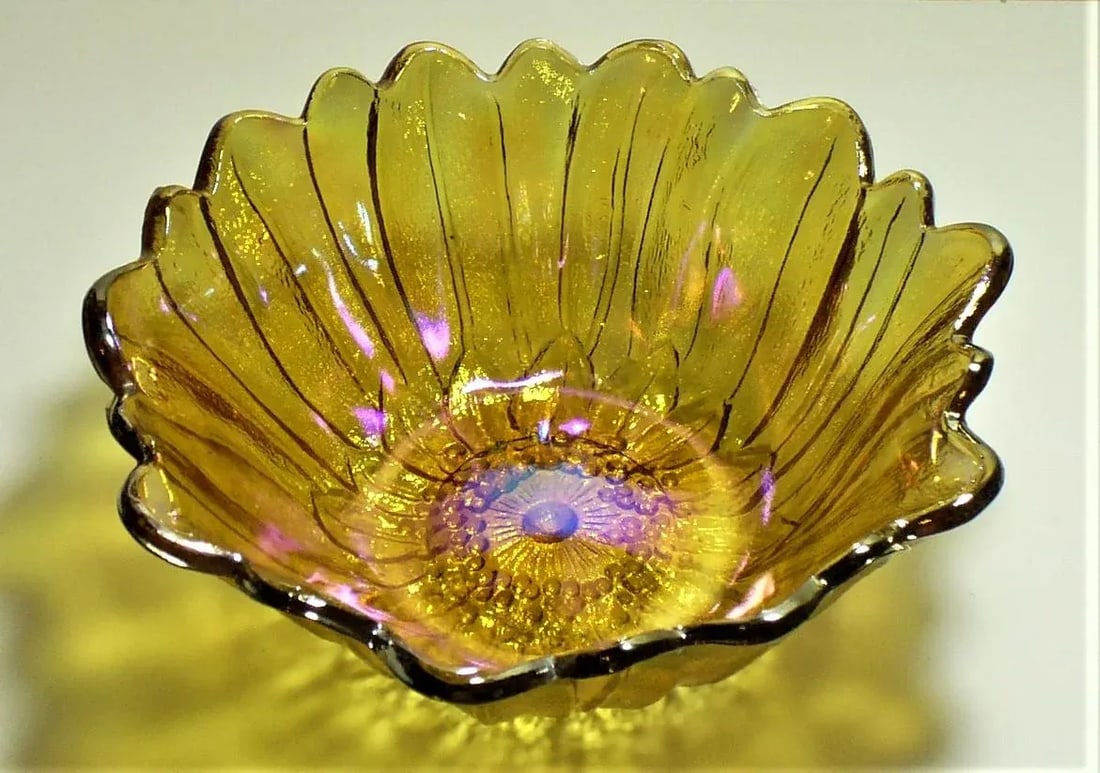 Vintage Indiana Glass Carnival Floral Glass Bowl - 13