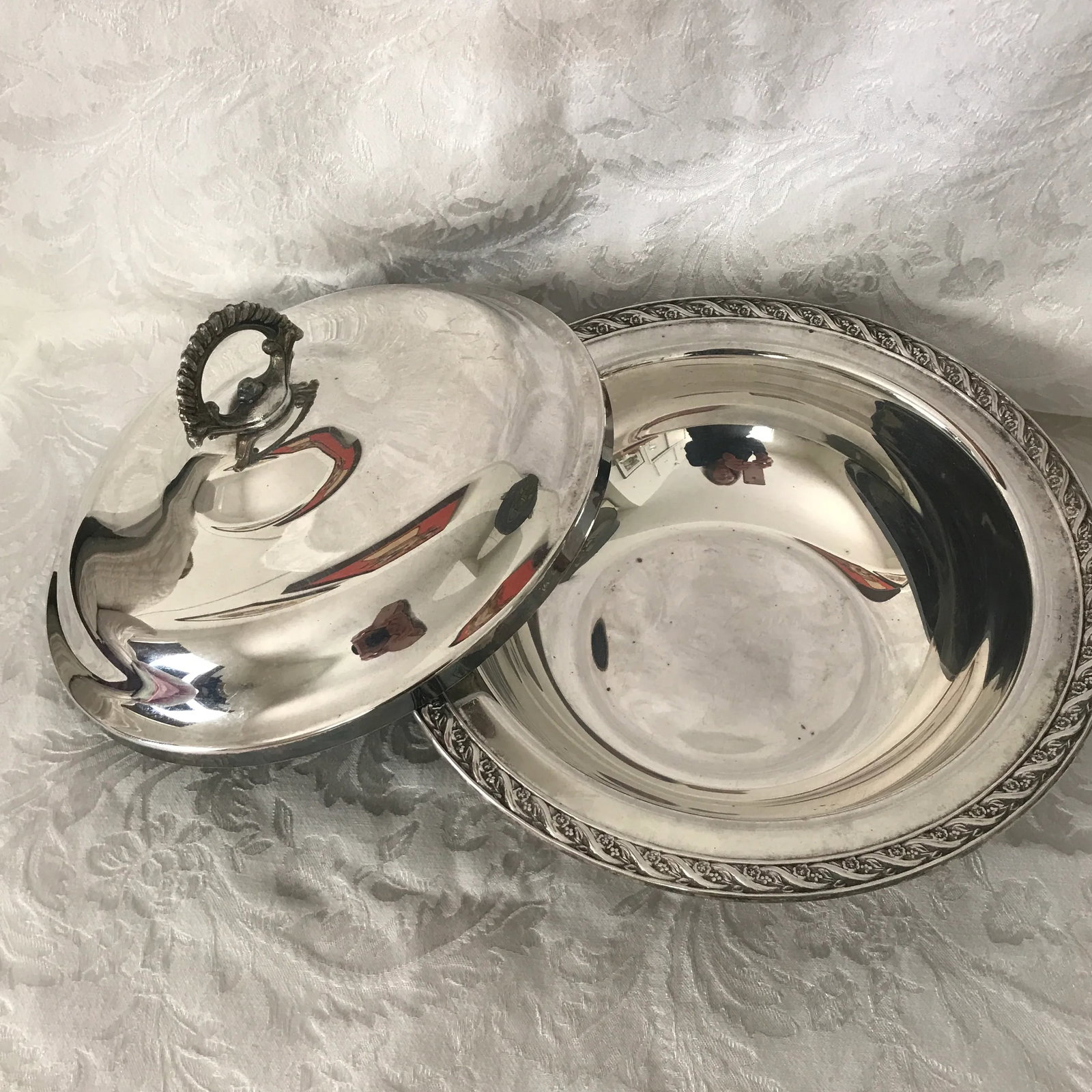 Vintage 1960's International Silver Silverplate Covered Serving Bowl - 2