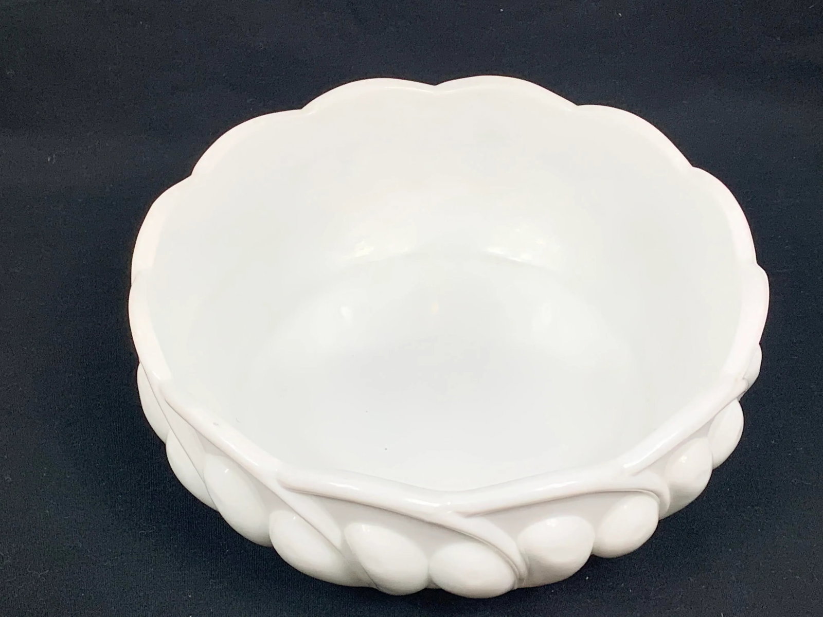 Vintage Milk Glass Leaf Design Bowl - 3